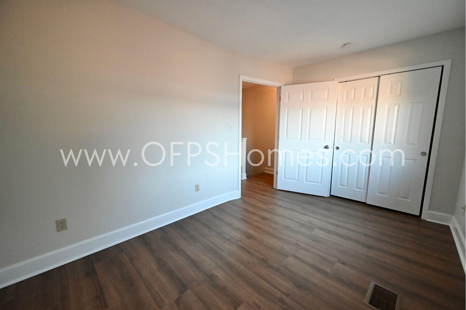 INDIAN HILLS - Residential Lease