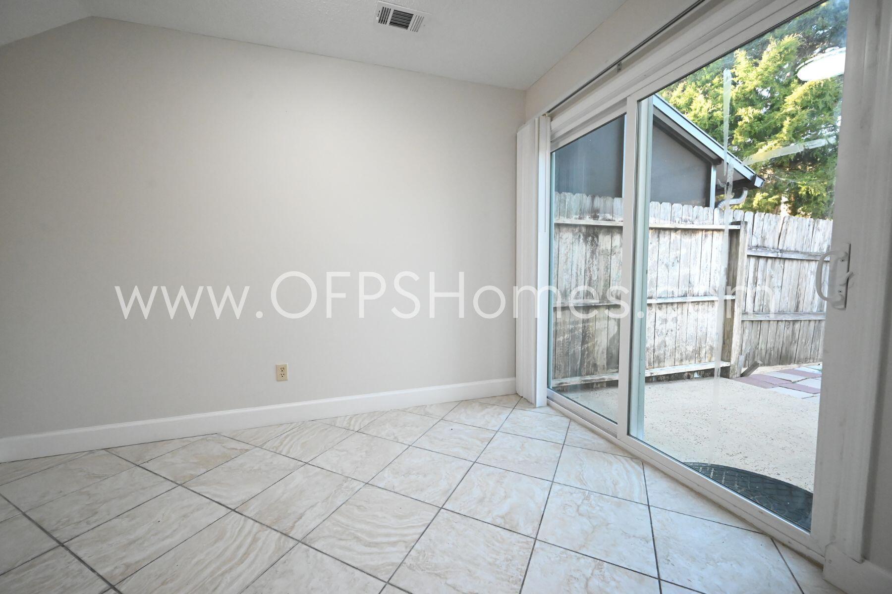 INDIAN HILLS - Residential Lease