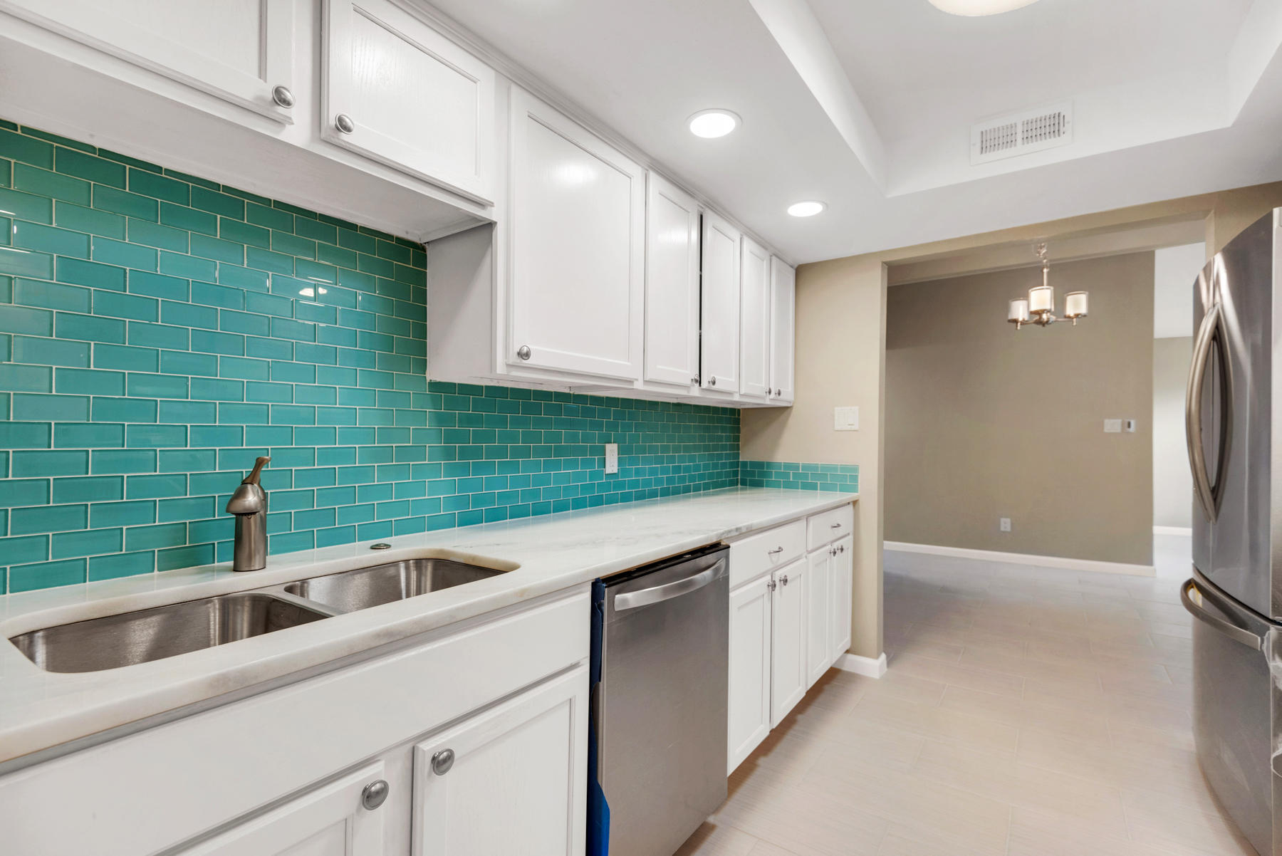 HOWARD S/D LOT 24 - Residential