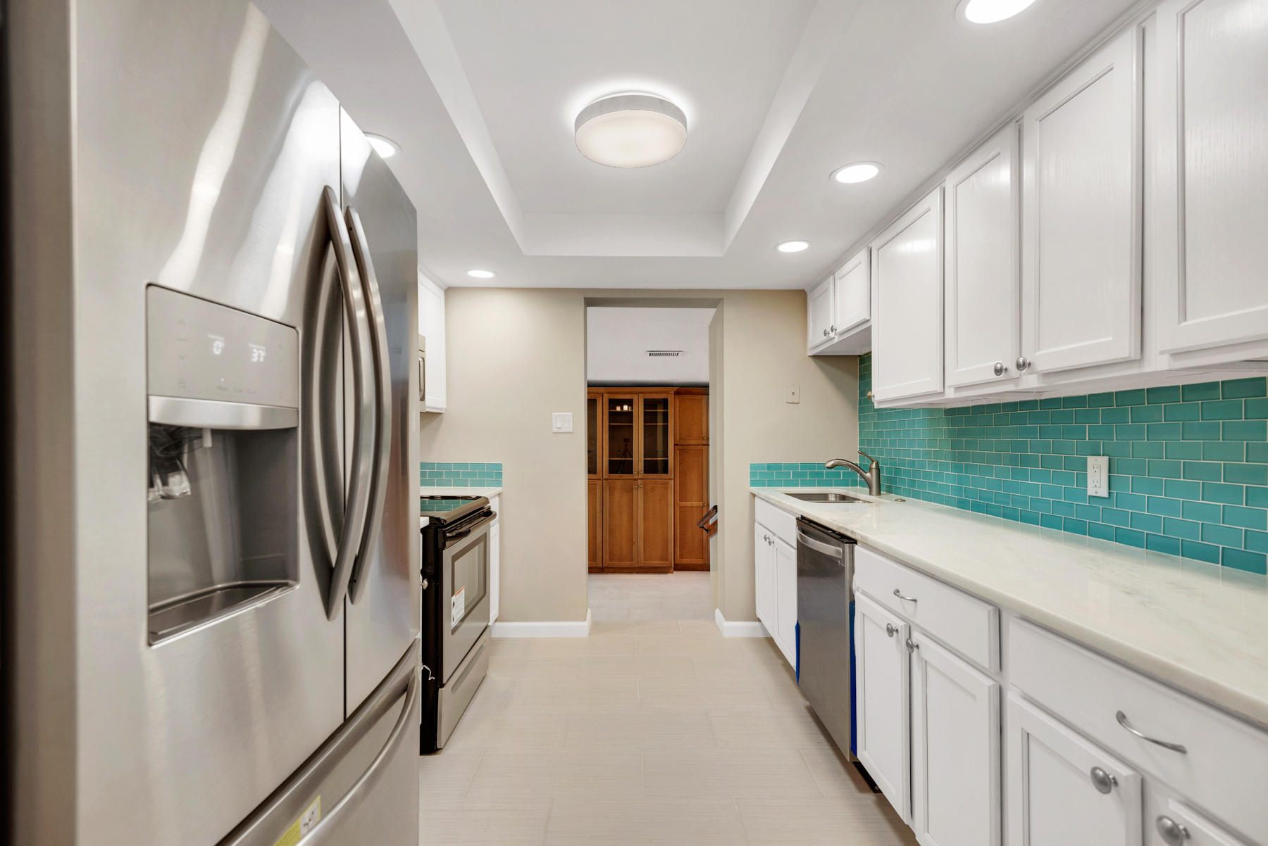 HOWARD S/D LOT 24 - Residential