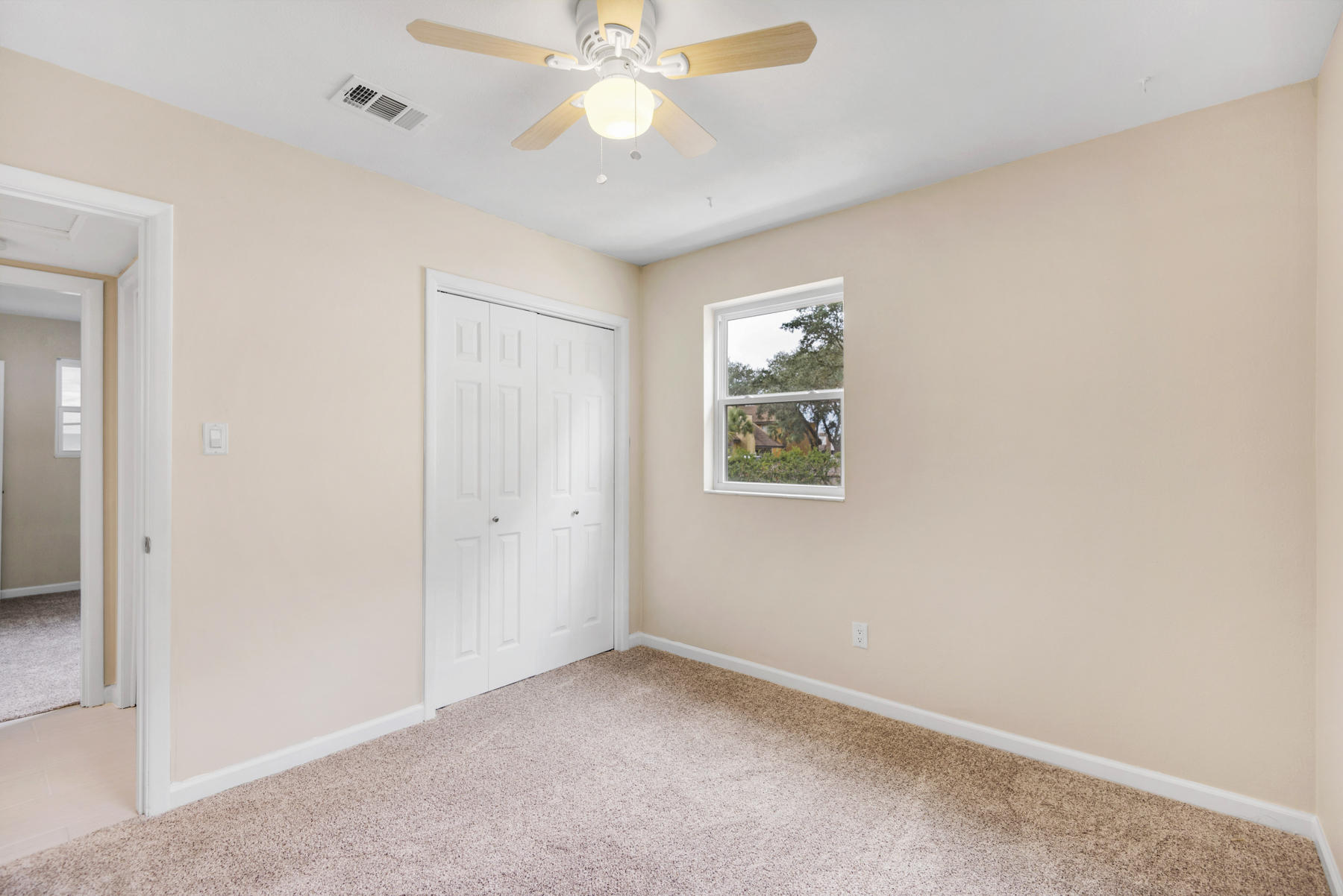 HOWARD S/D LOT 24 - Residential