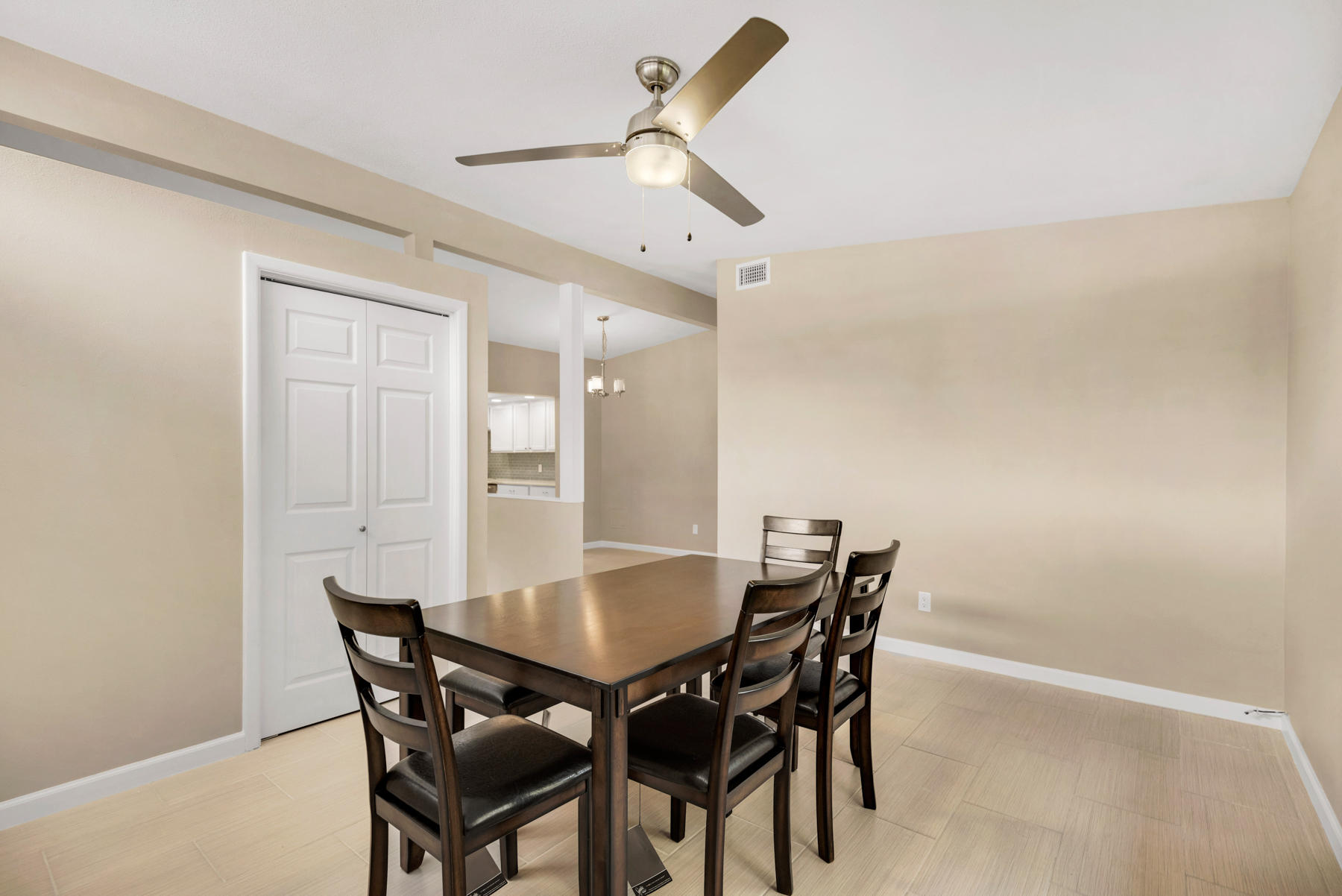 HOWARD S/D LOT 24 - Residential