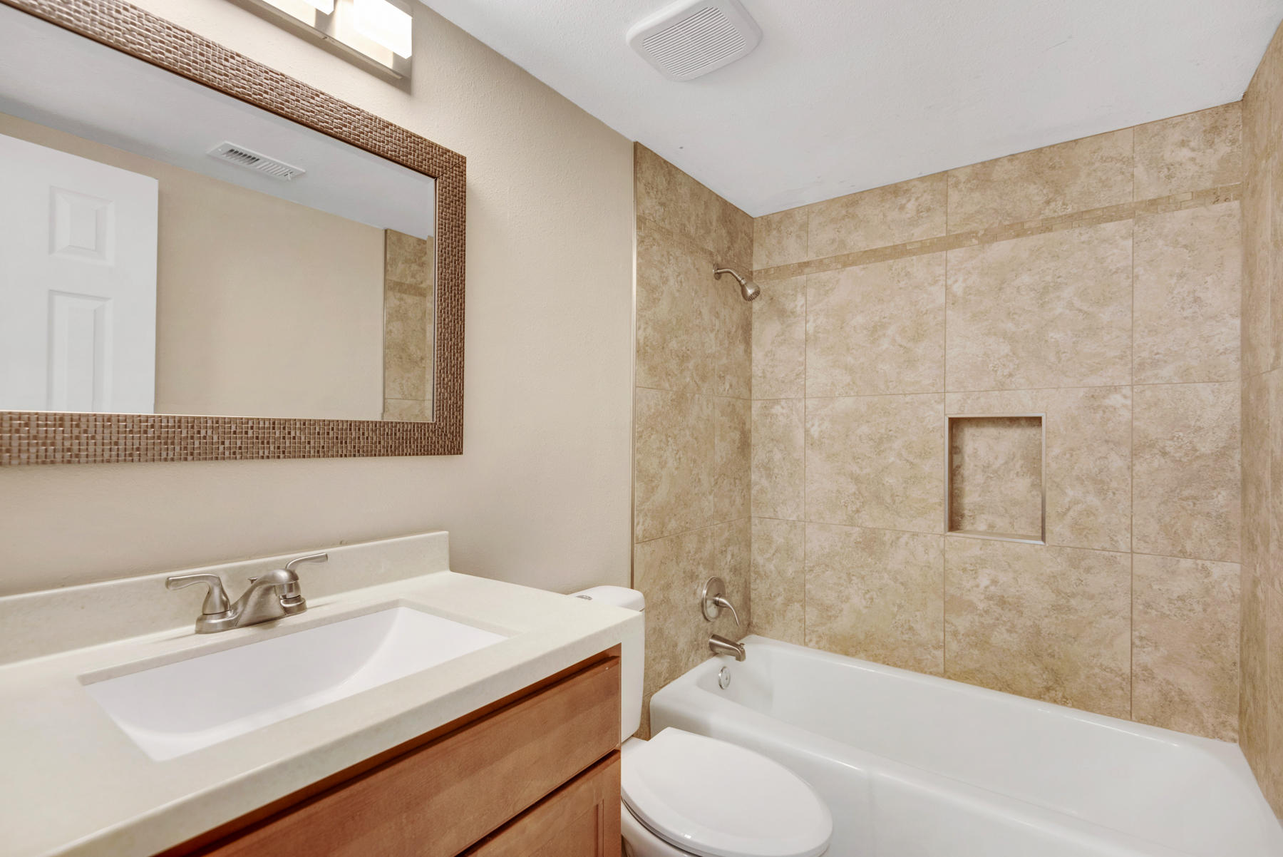 HOWARD S/D LOT 24 - Residential