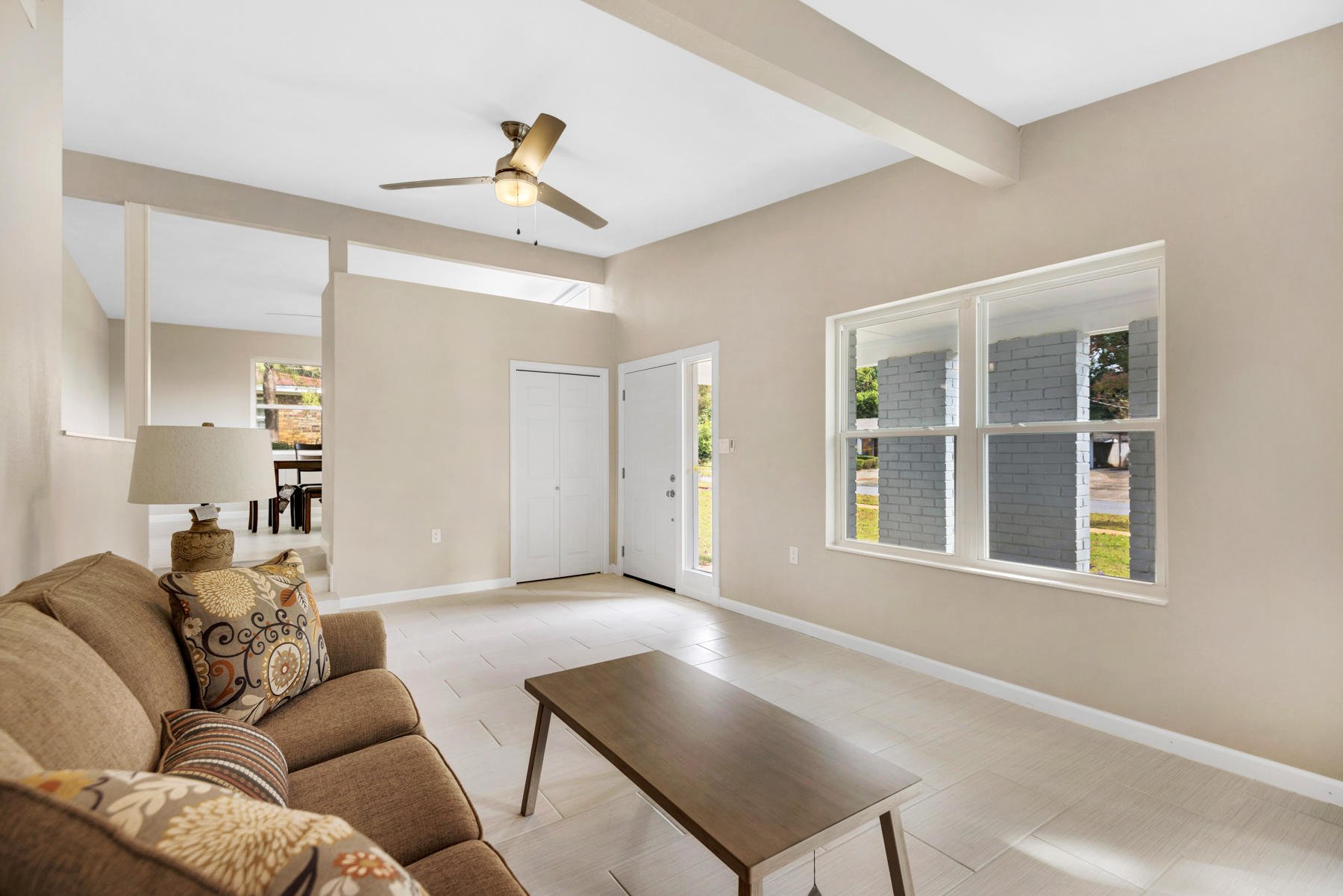 HOWARD S/D LOT 24 - Residential