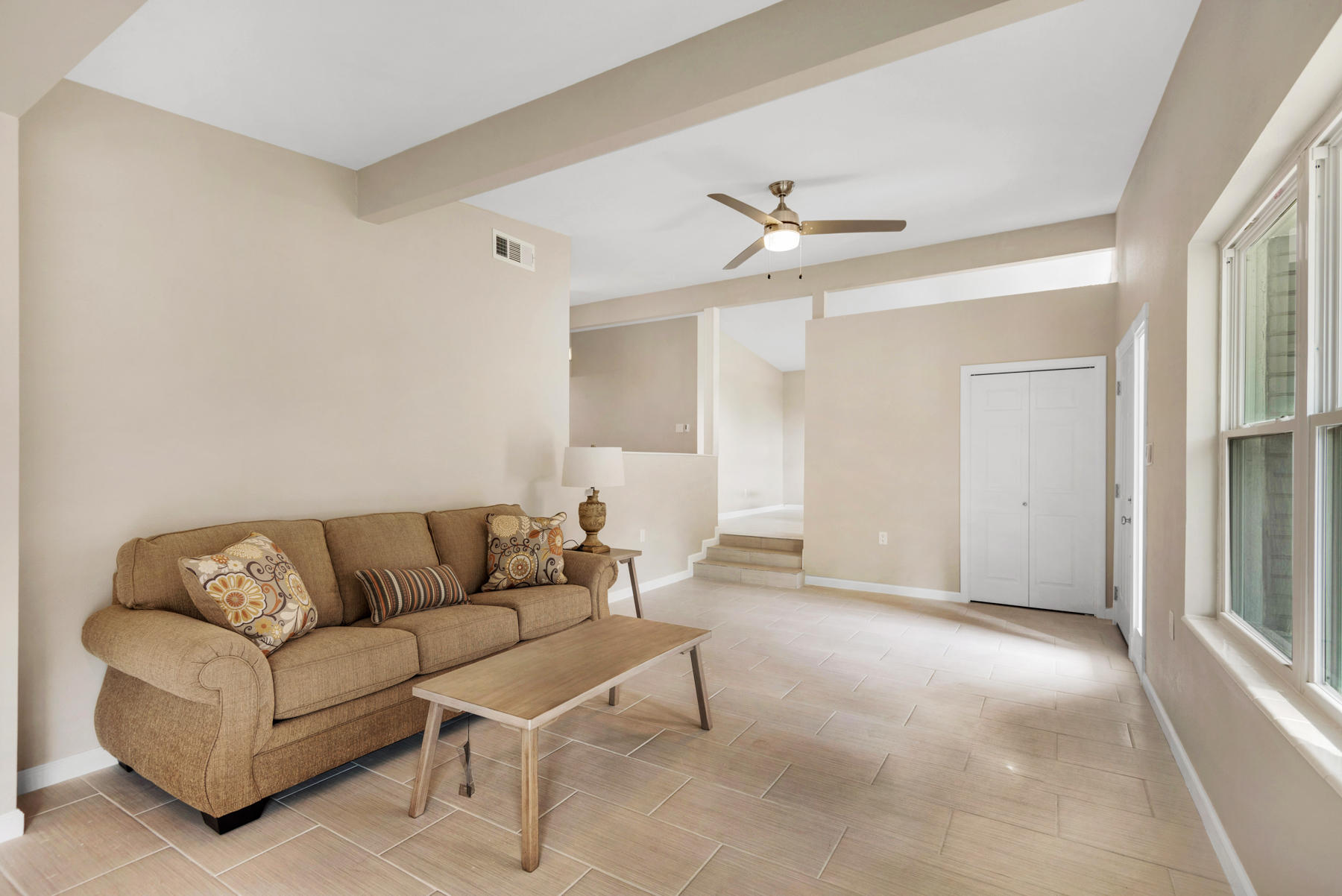 HOWARD S/D LOT 24 - Residential