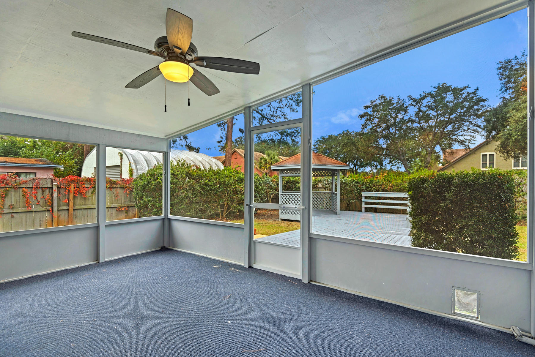 HOWARD S/D LOT 24 - Residential