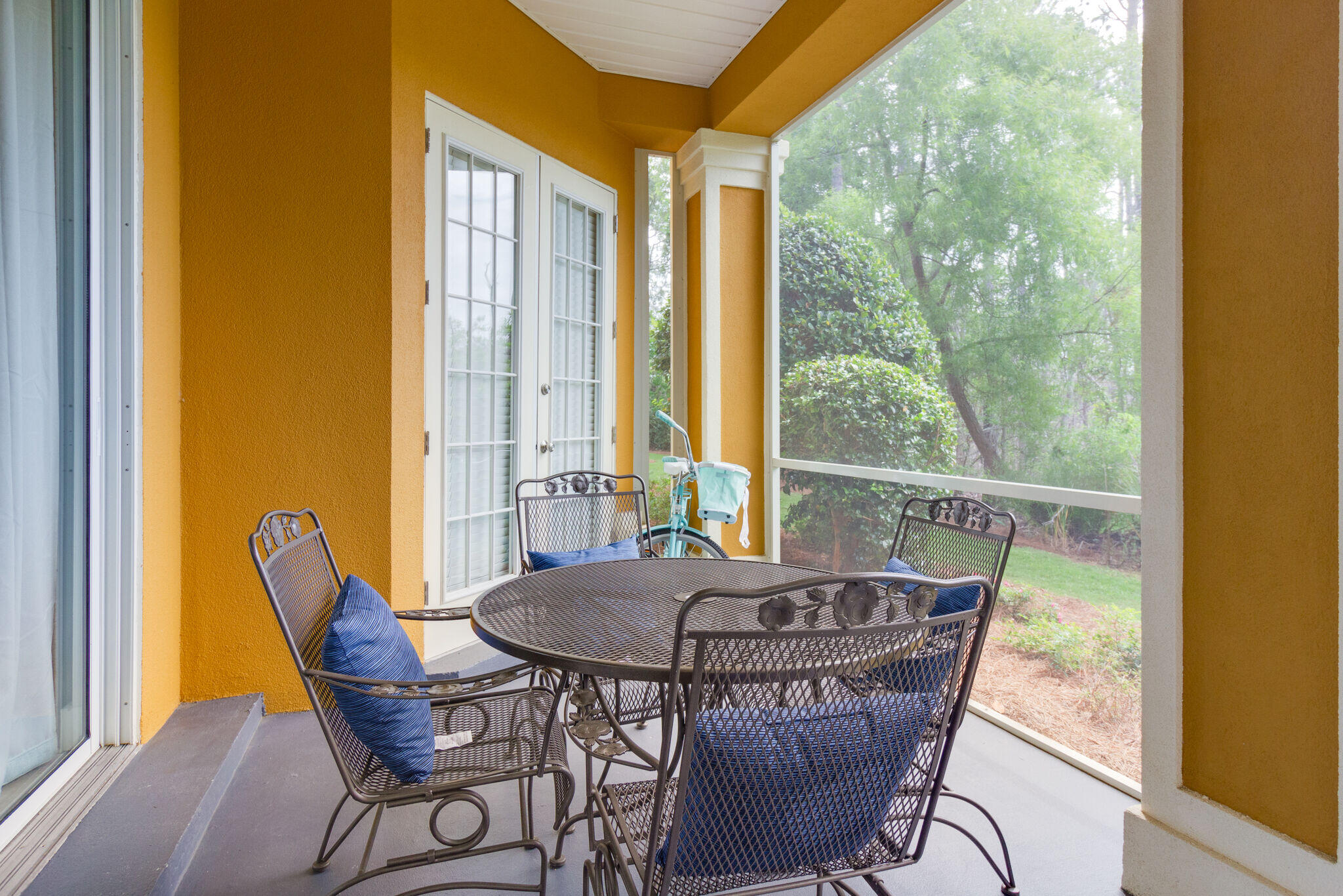 CRYSTAL COVE - Residential Lease