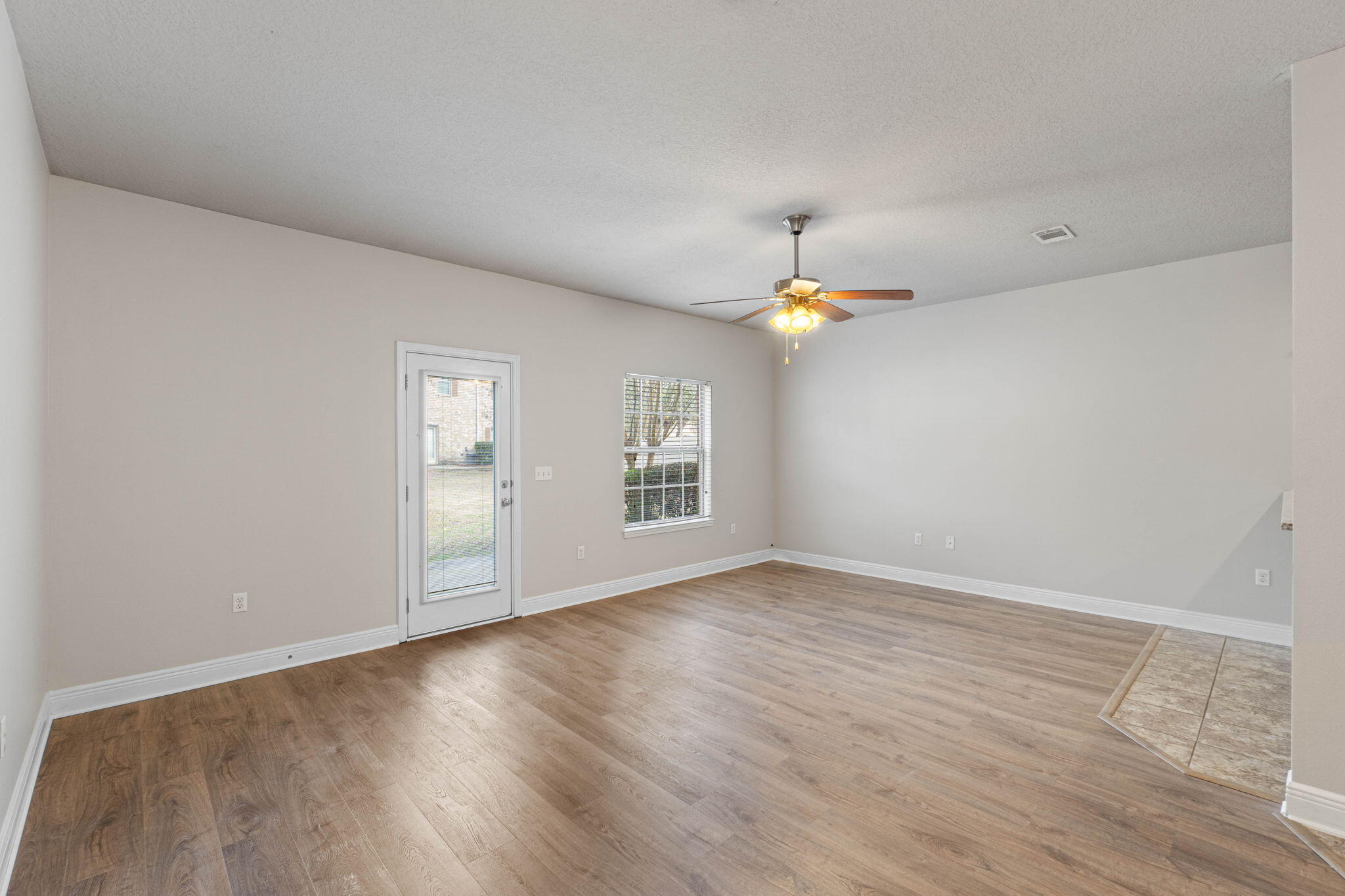 RESERVE POINTE - Residential