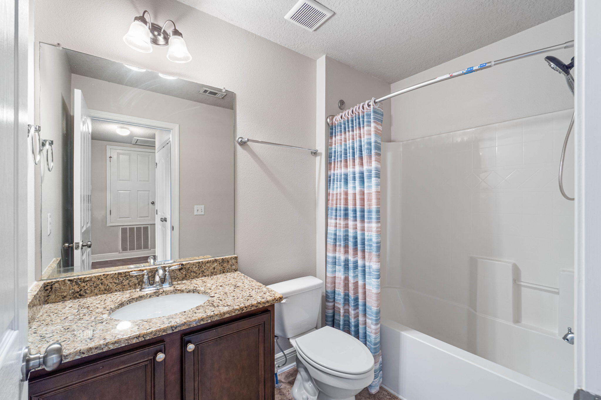 RESERVE POINTE - Residential