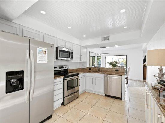 LINKSIDE VILLAGE UNIT 1 - Residential Lease