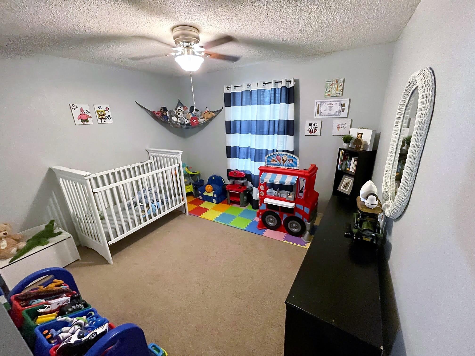 COUNTRY BREEZE ESTATES - Residential