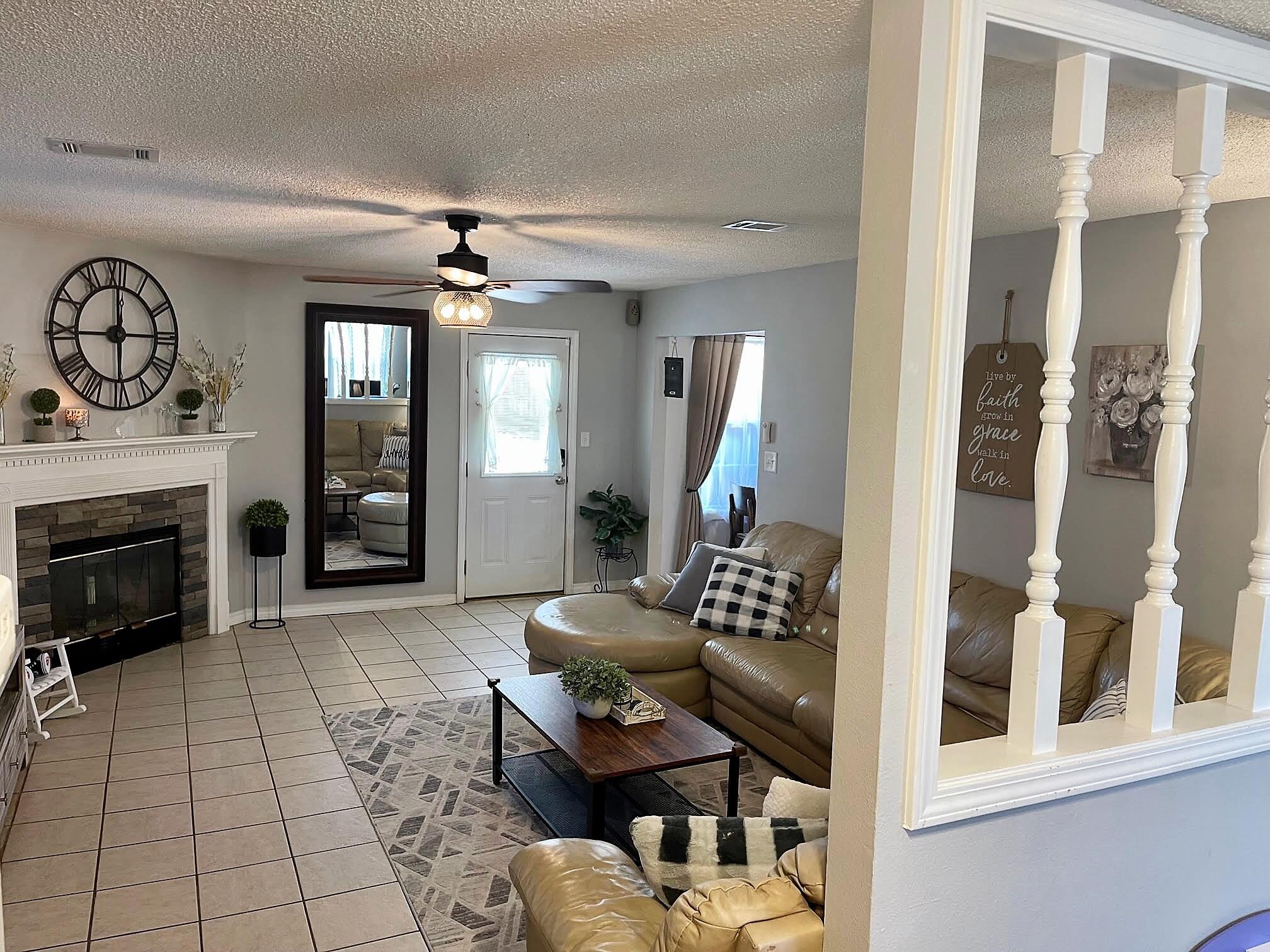 COUNTRY BREEZE ESTATES - Residential