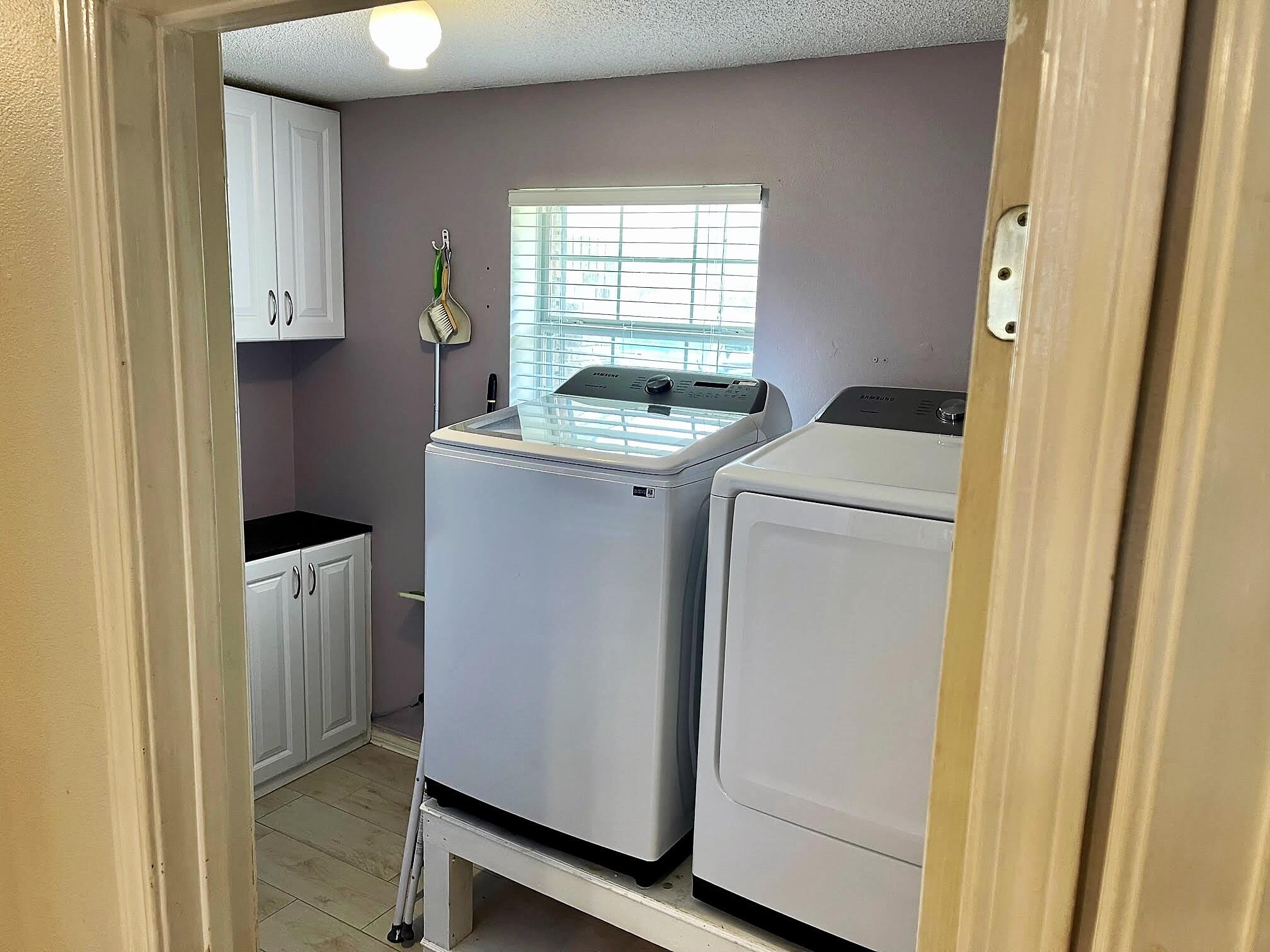 COUNTRY BREEZE ESTATES - Residential