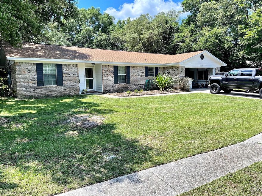 Motivated Seller. Great Family Neighborhood, nearby shopping, Navarre Beach and Hurlburt Air Field, New Roof installed October 2019. New Hurricane rated Garage Door installed 2021. Oversized backyard with deck, gazebo and fire pit. RV Parking.