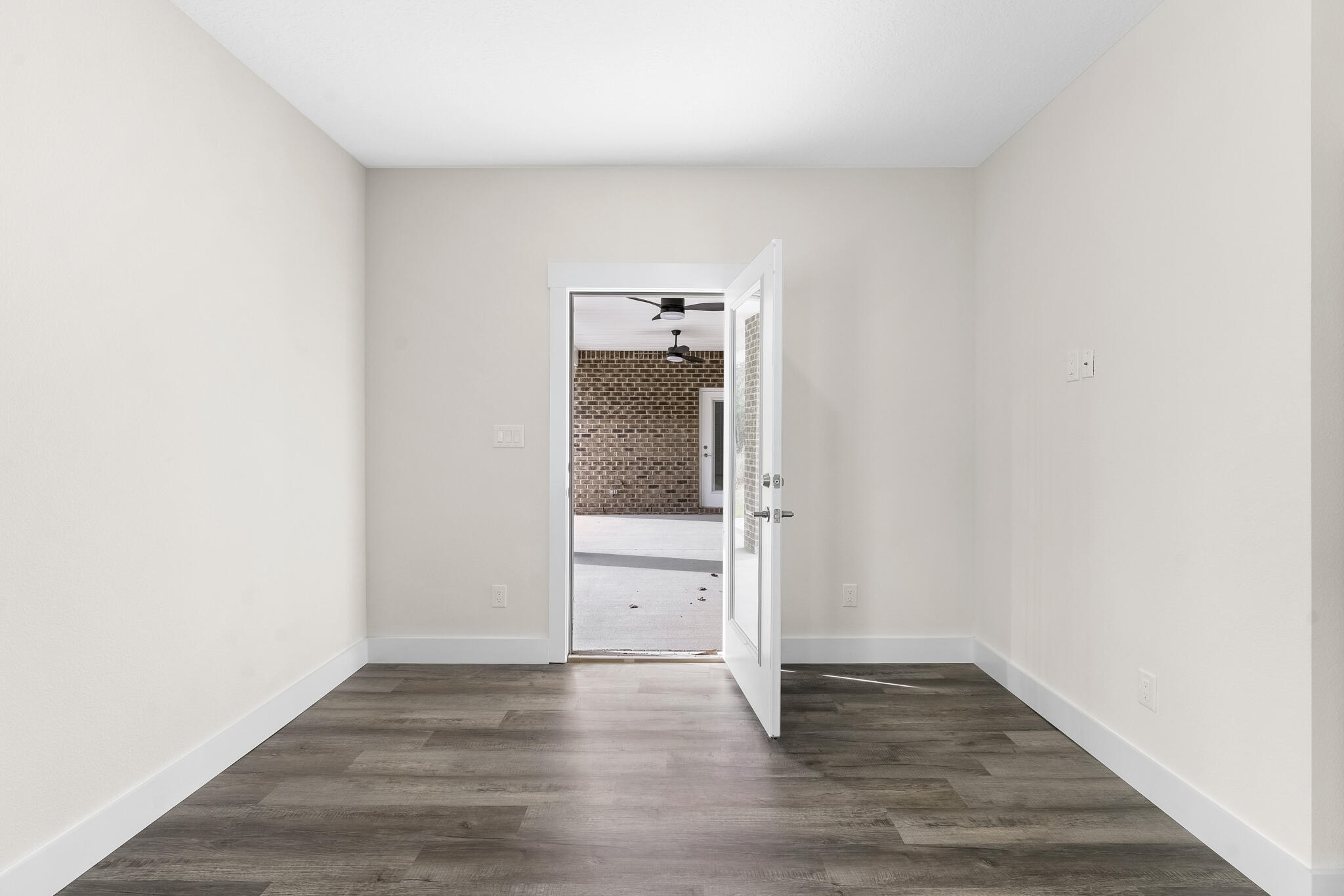 NAVARRE S/D 2ND ADDN - Residential