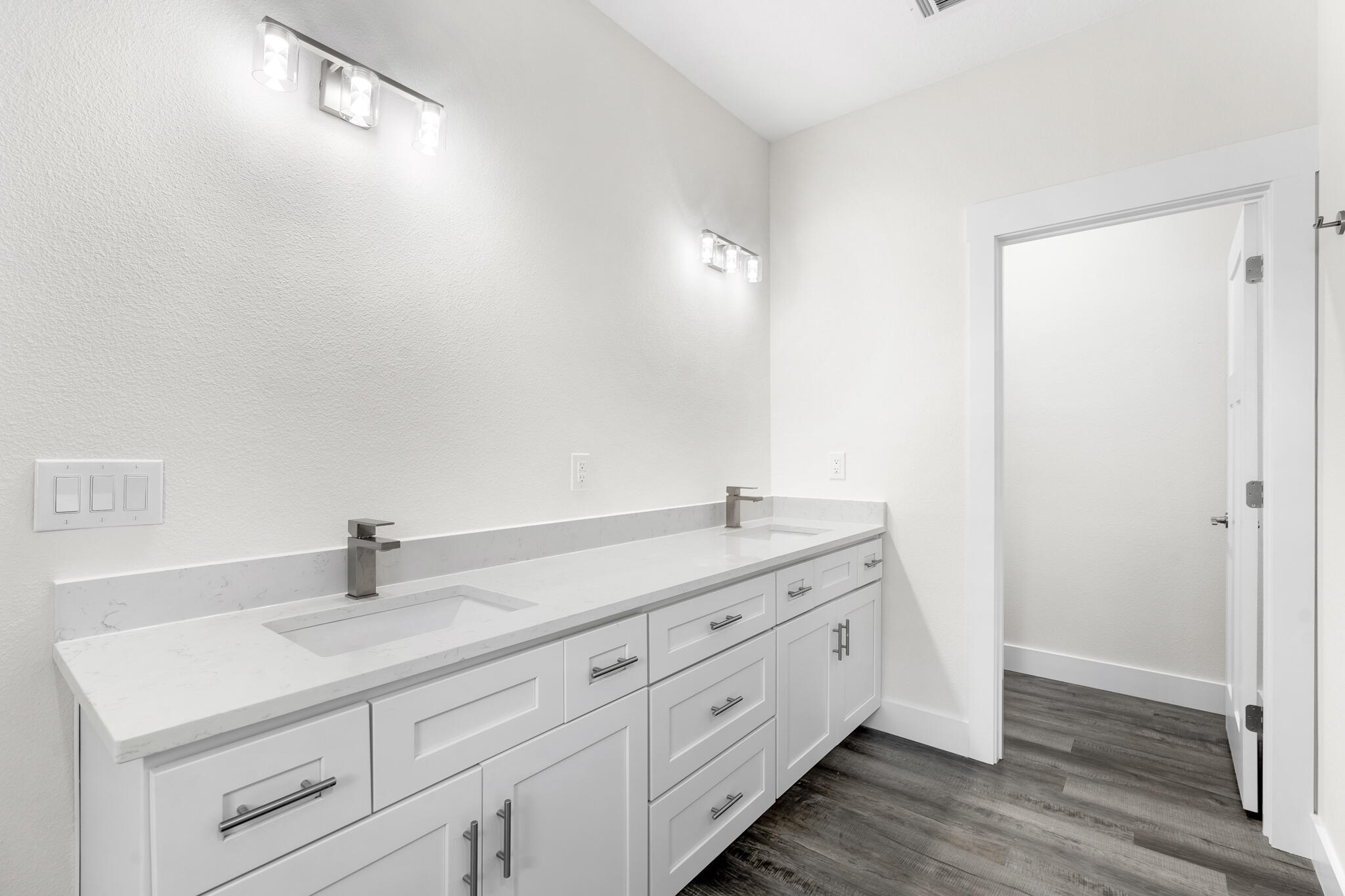 NAVARRE S/D 2ND ADDN - Residential