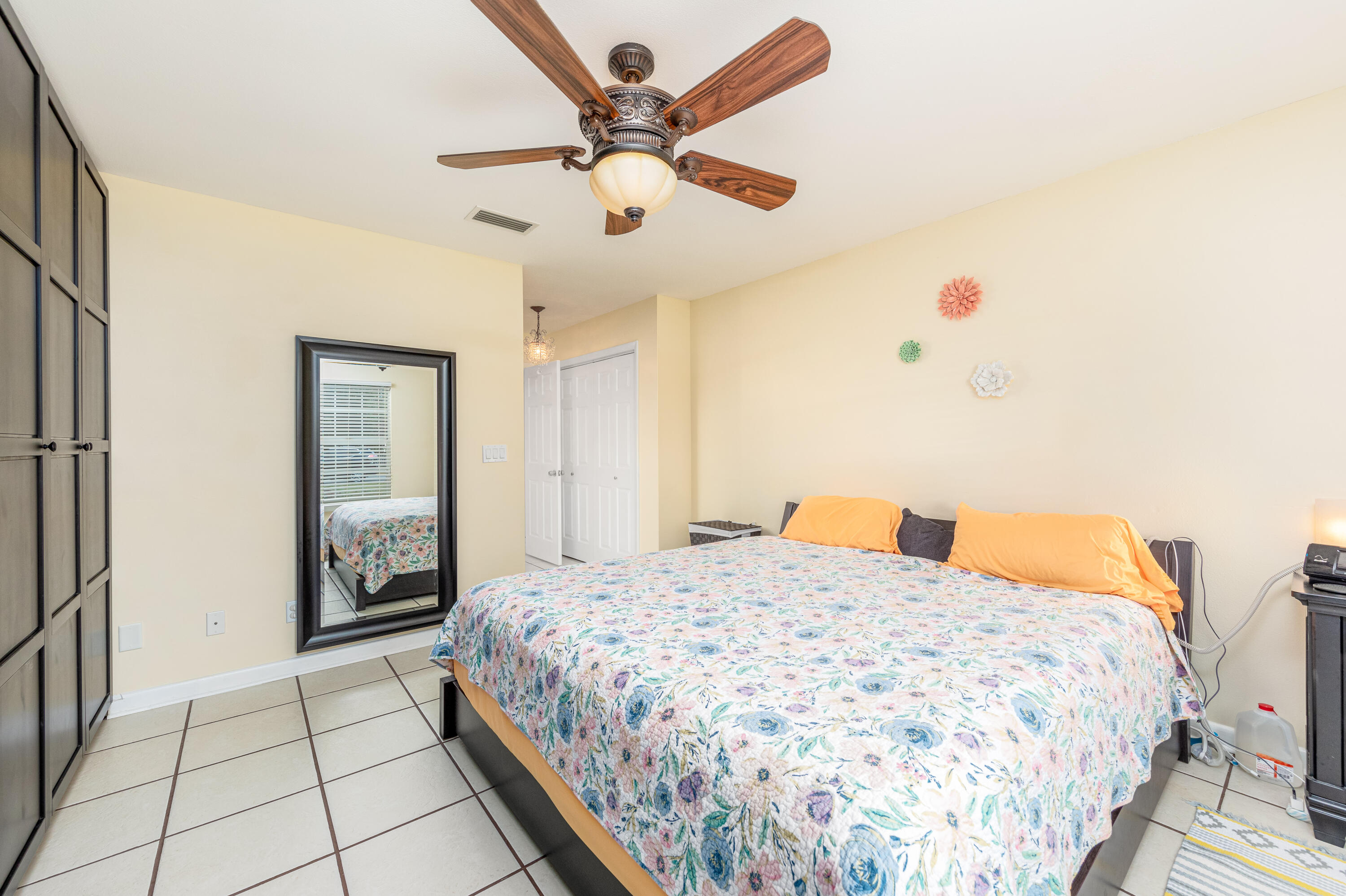 WYNNEHAVEN BCH EST 1ST ADD - Residential