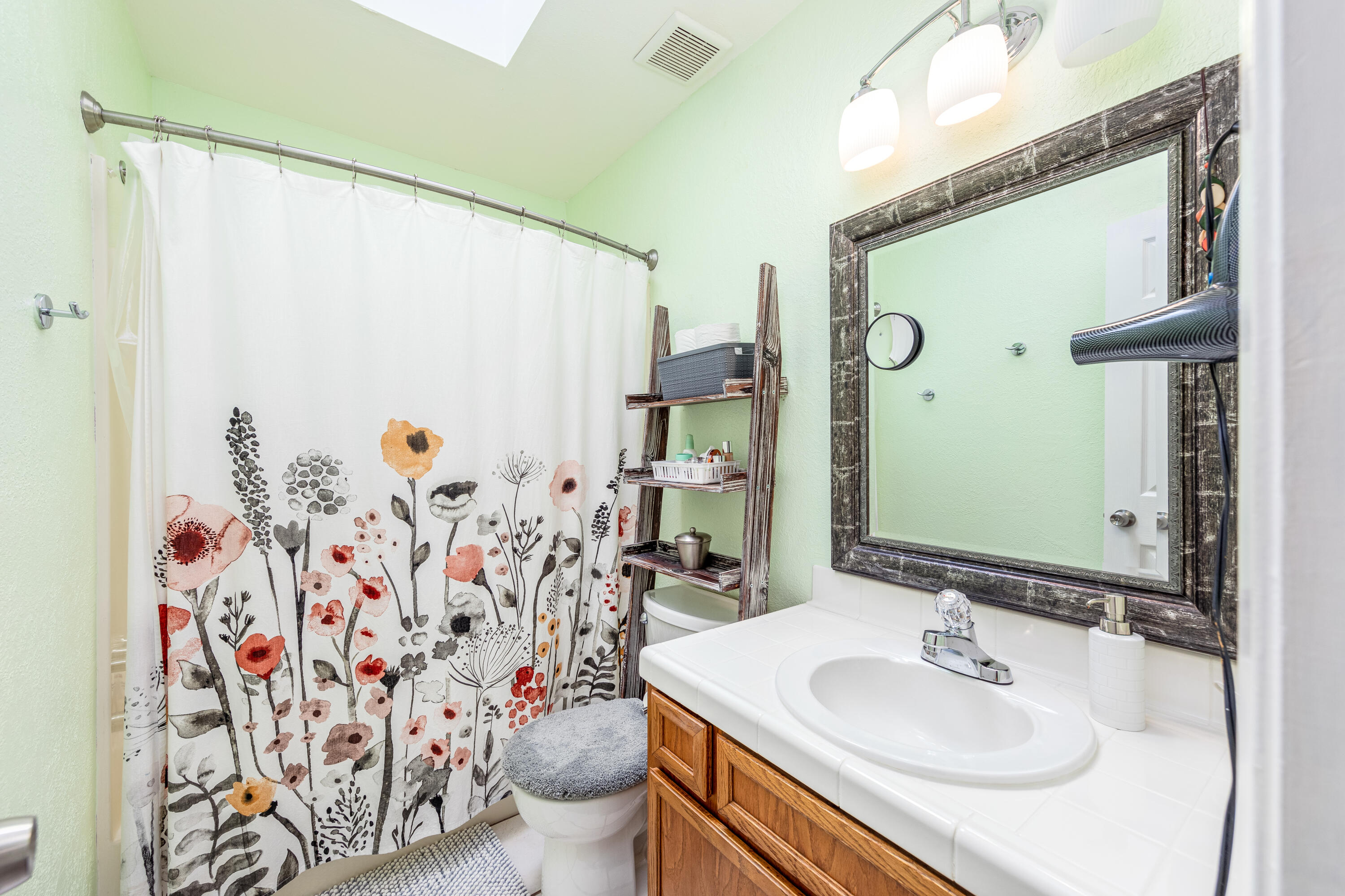 WYNNEHAVEN BCH EST 1ST ADD - Residential