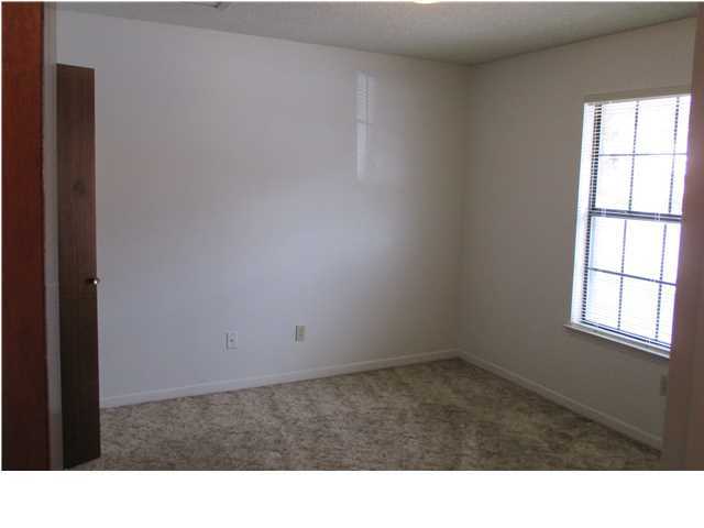 CLASSIC MANOR - Residential Lease