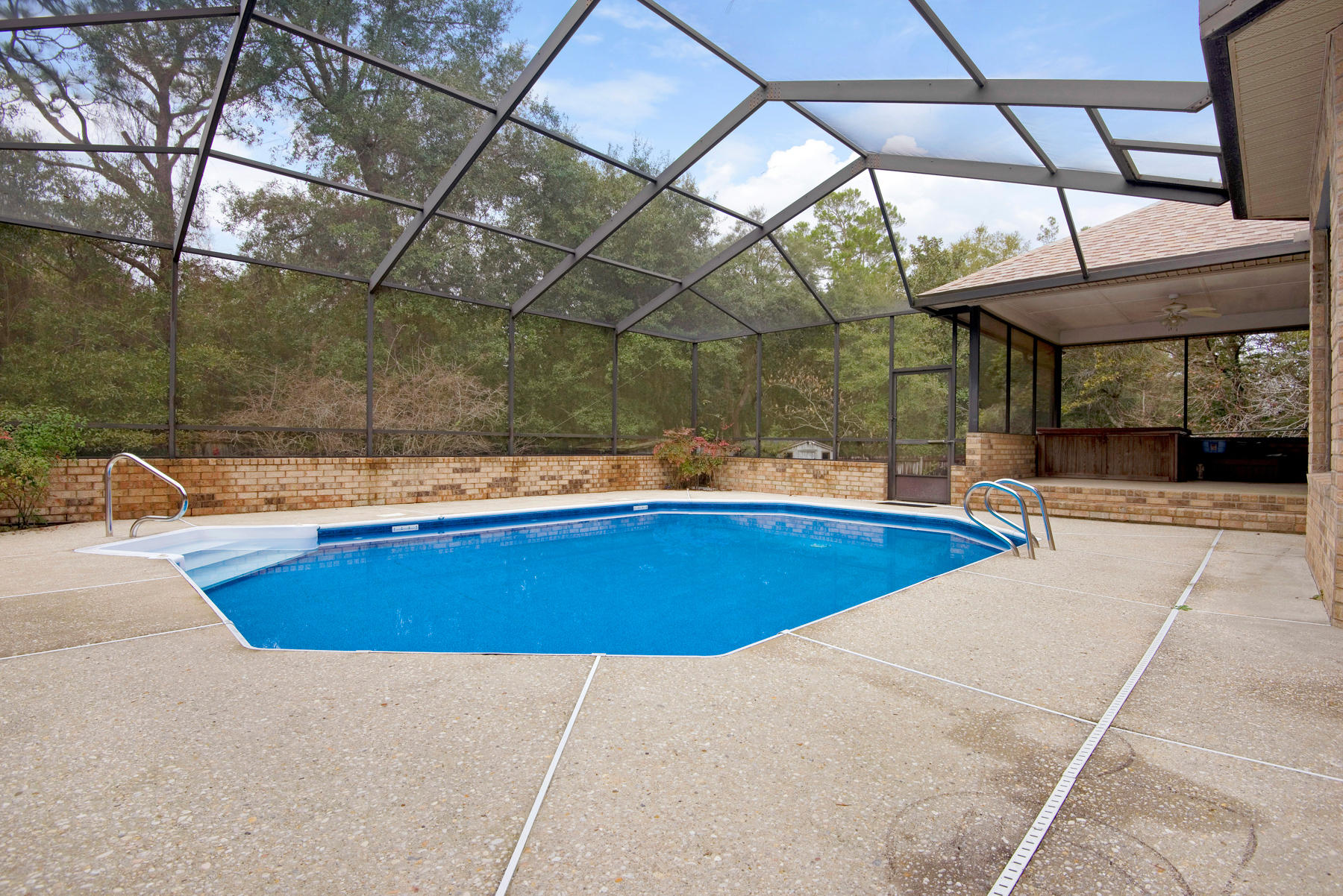 ALEXANDER HEIGHTS - Residential