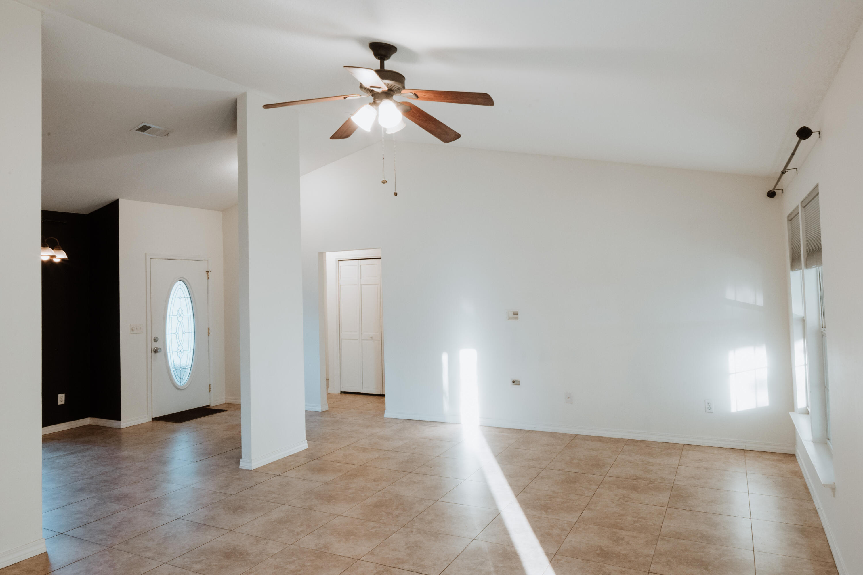 WYNNEHAVEN BEACH PATIO HOMES 2 - Residential