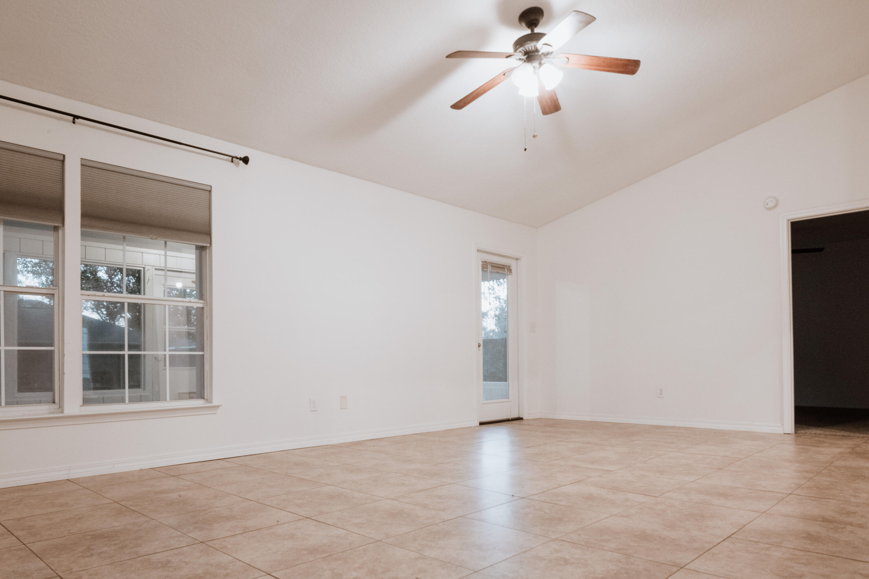 WYNNEHAVEN BEACH PATIO HOMES 2 - Residential