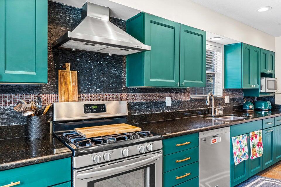 RIDGE WOOD MANOR - Residential Lease