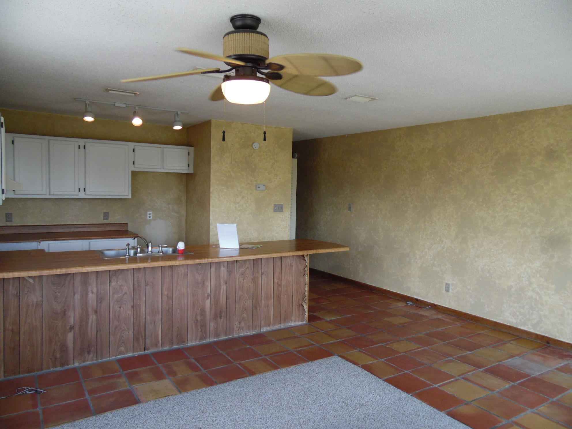 ISLAND HOME CONDO - Residential