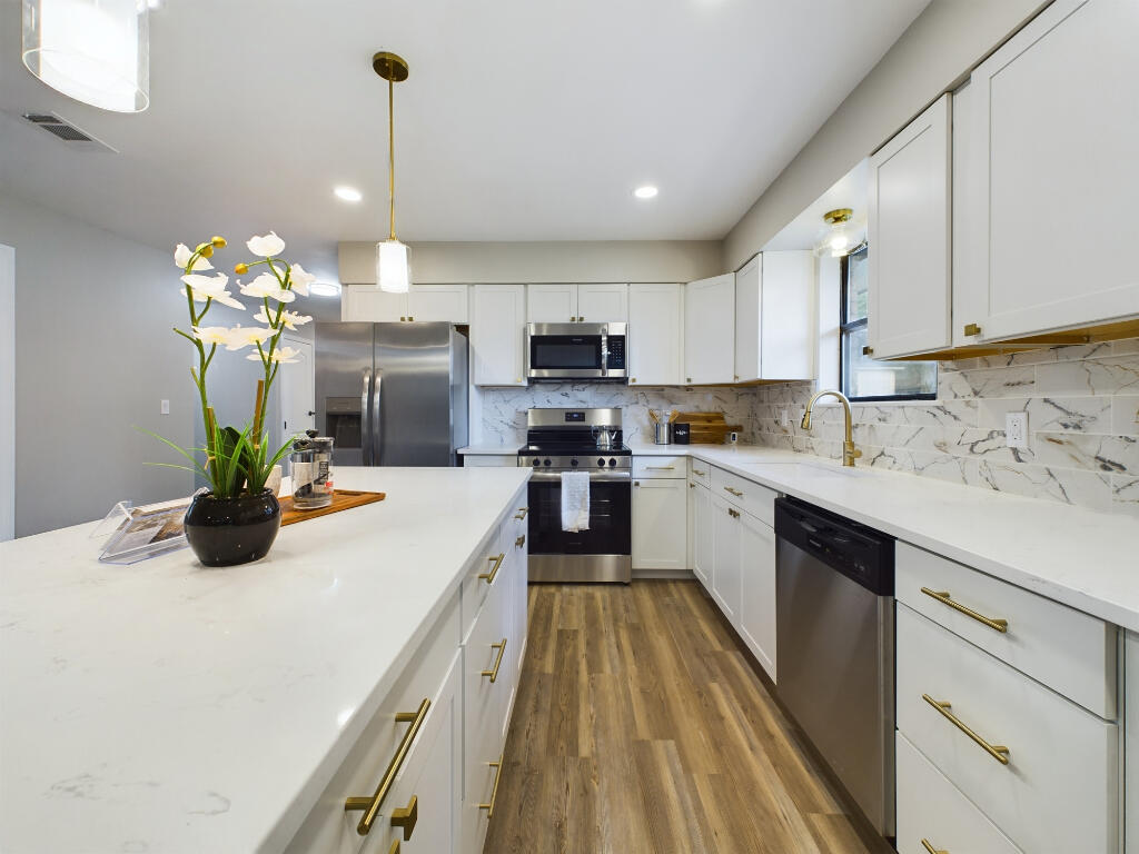 CAMPBELL ADDN TO CRESTVIEW - Residential