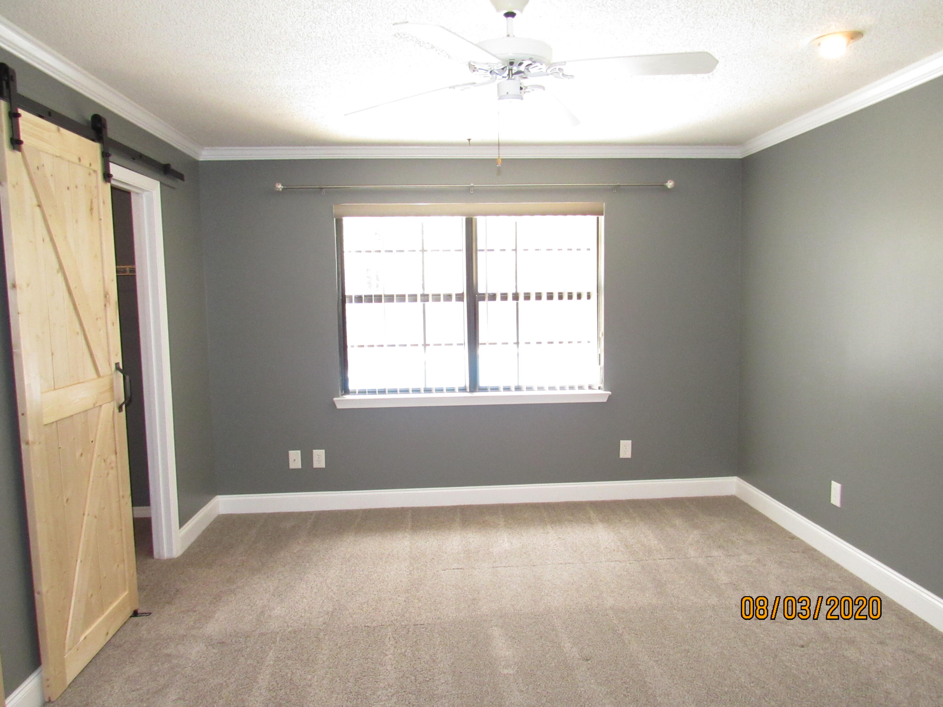 VALPARAISO PINECREST 6 - Residential Lease