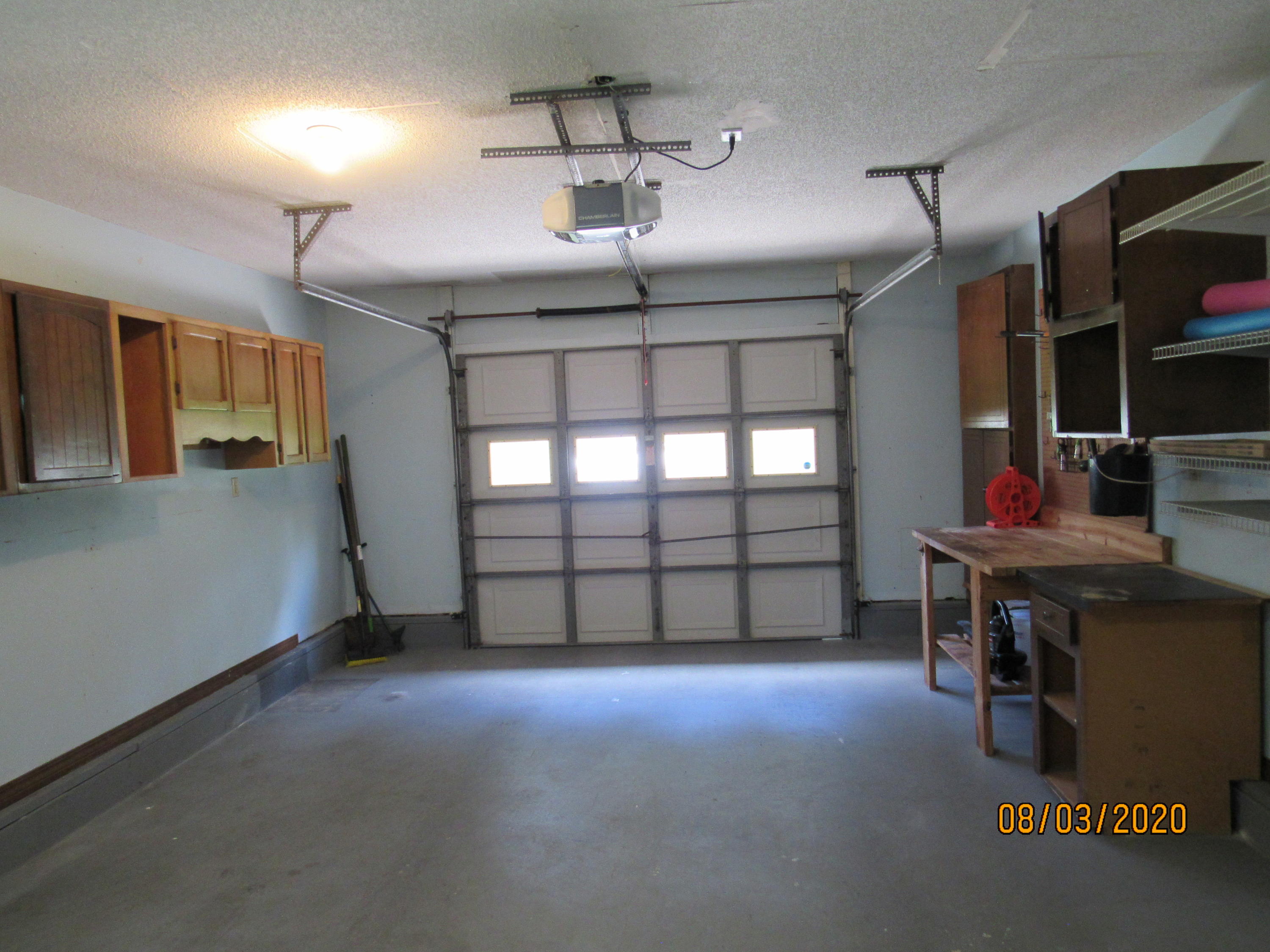 VALPARAISO PINECREST 6 - Residential Lease