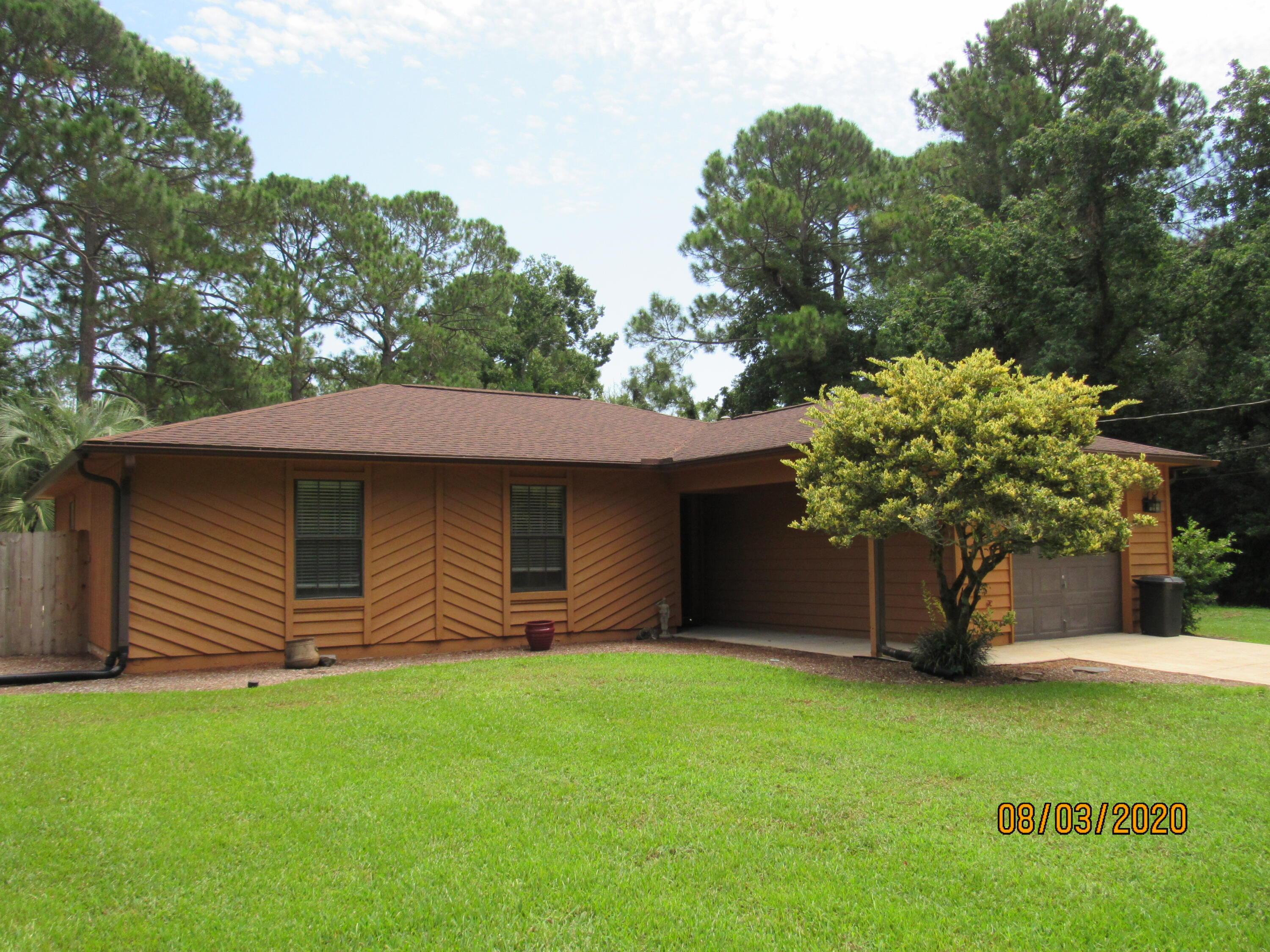 VALPARAISO PINECREST 6 - Residential Lease