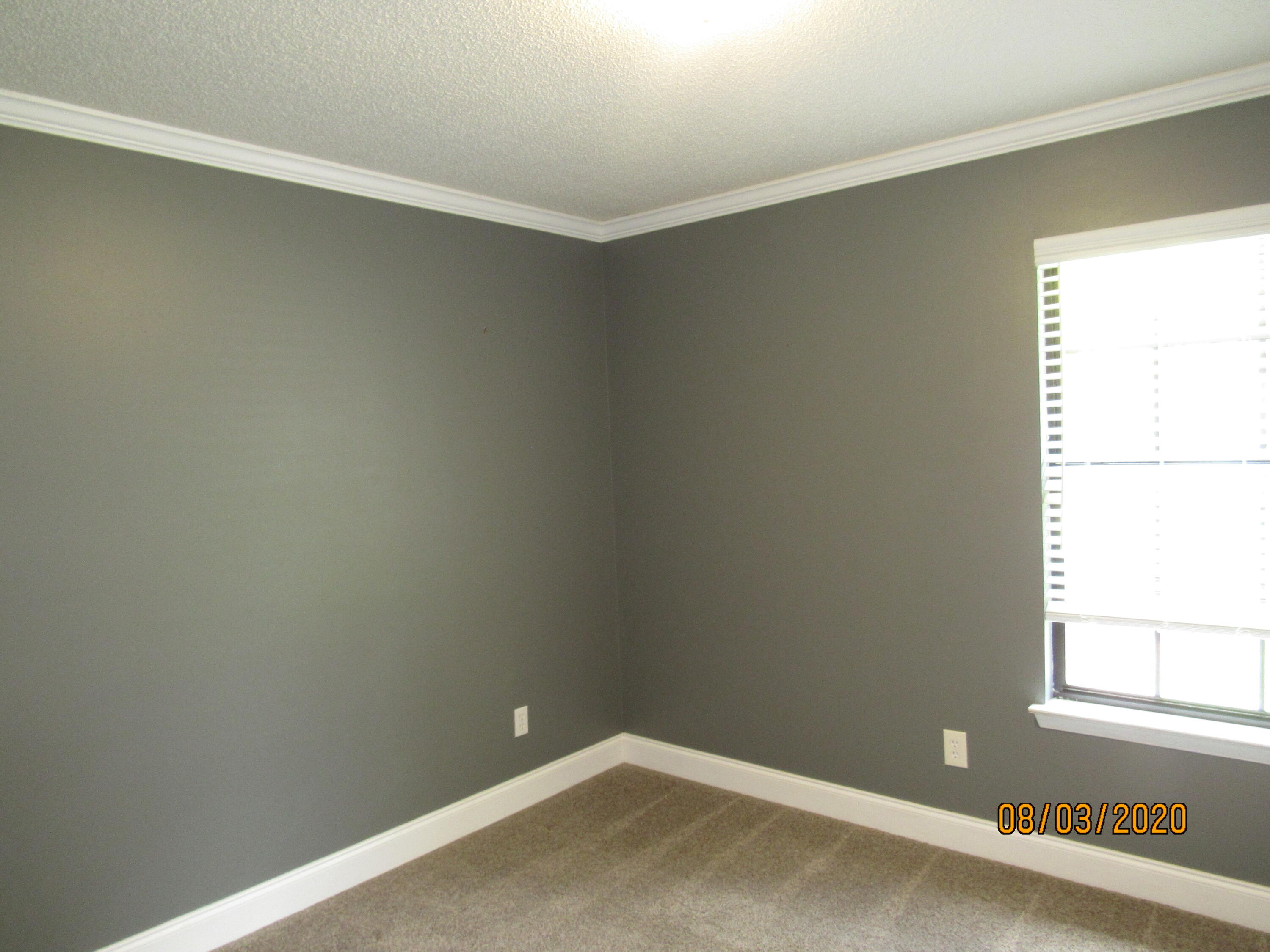 VALPARAISO PINECREST 6 - Residential Lease