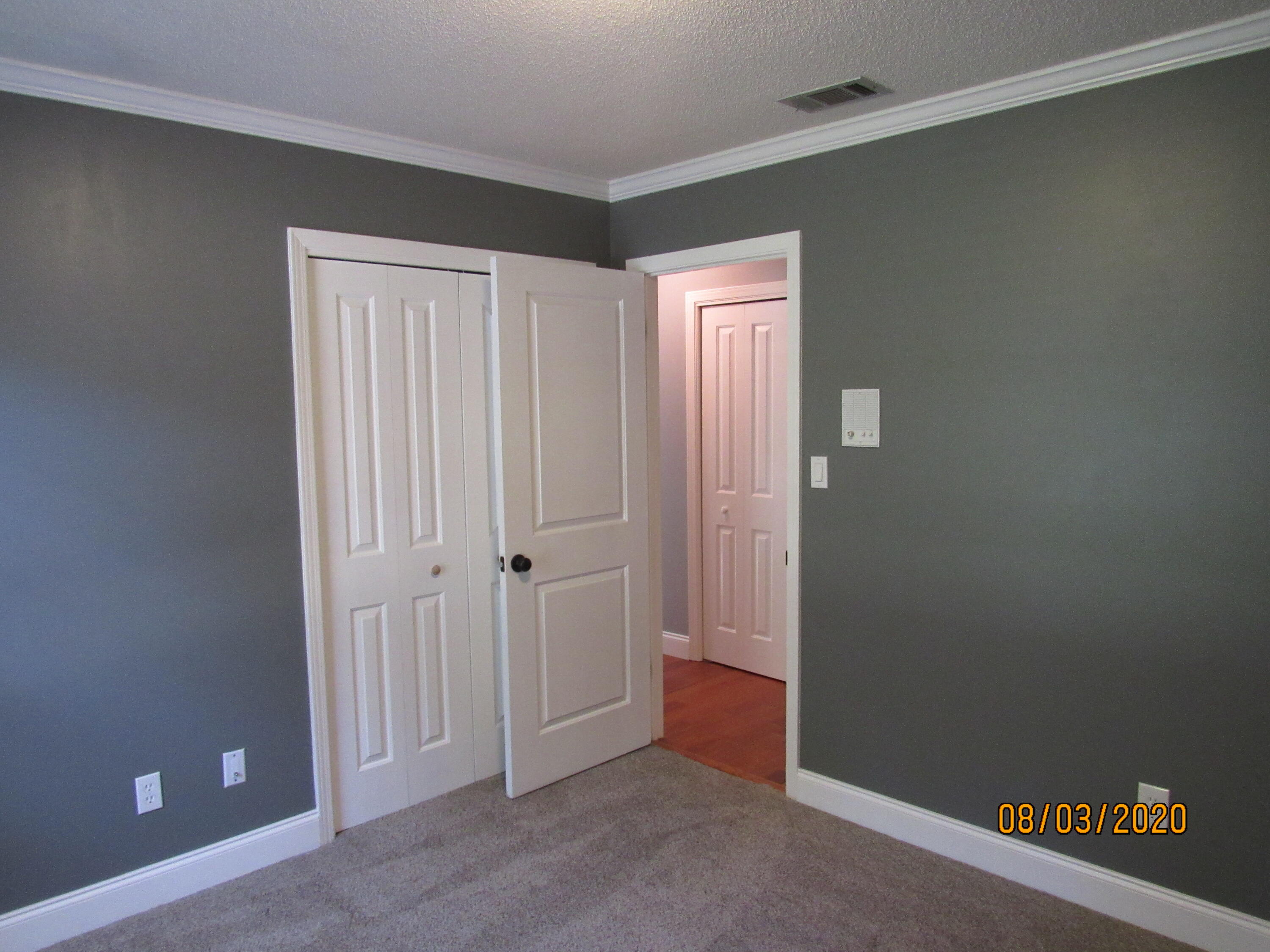 VALPARAISO PINECREST 6 - Residential Lease