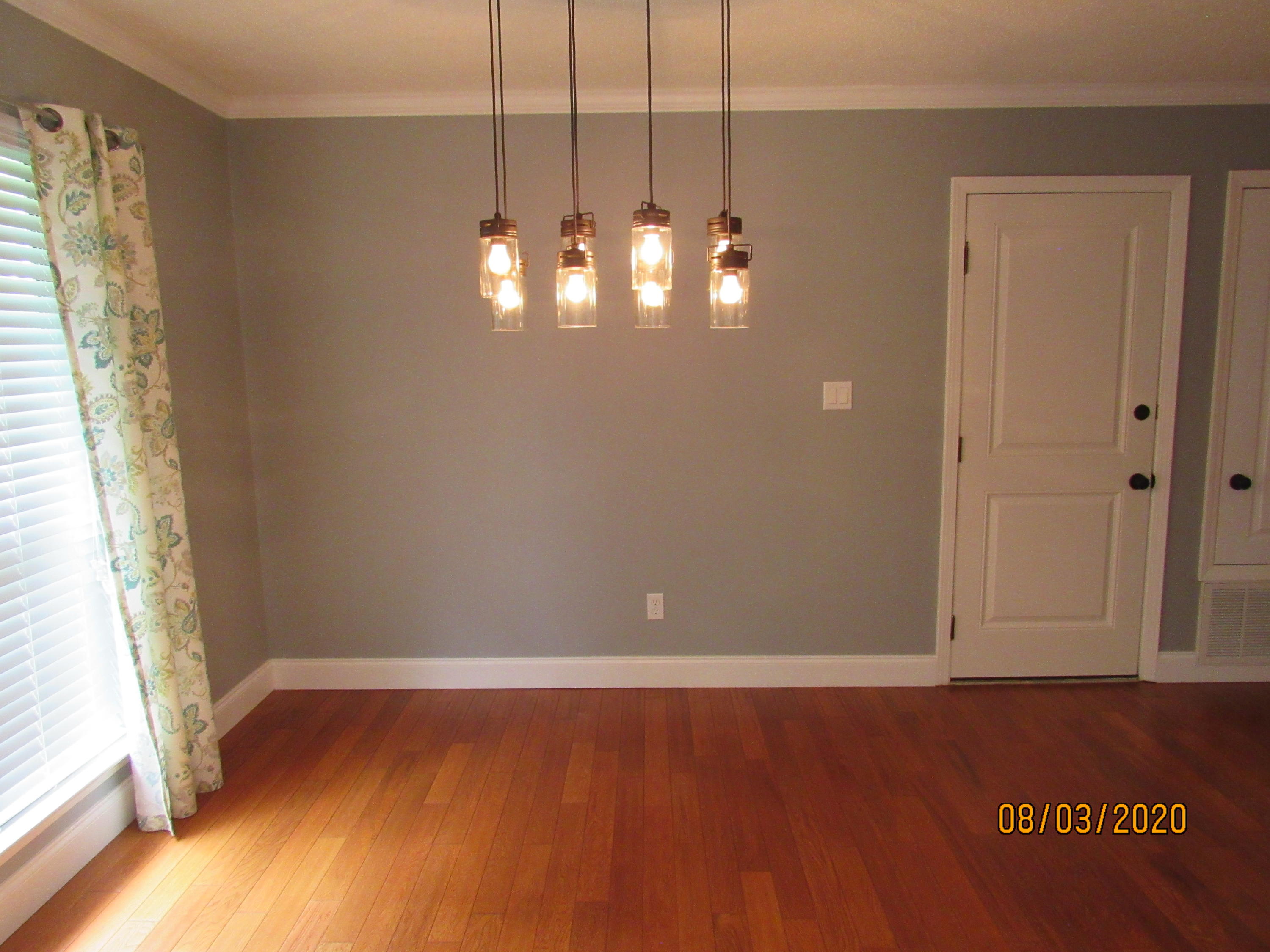 VALPARAISO PINECREST 6 - Residential Lease