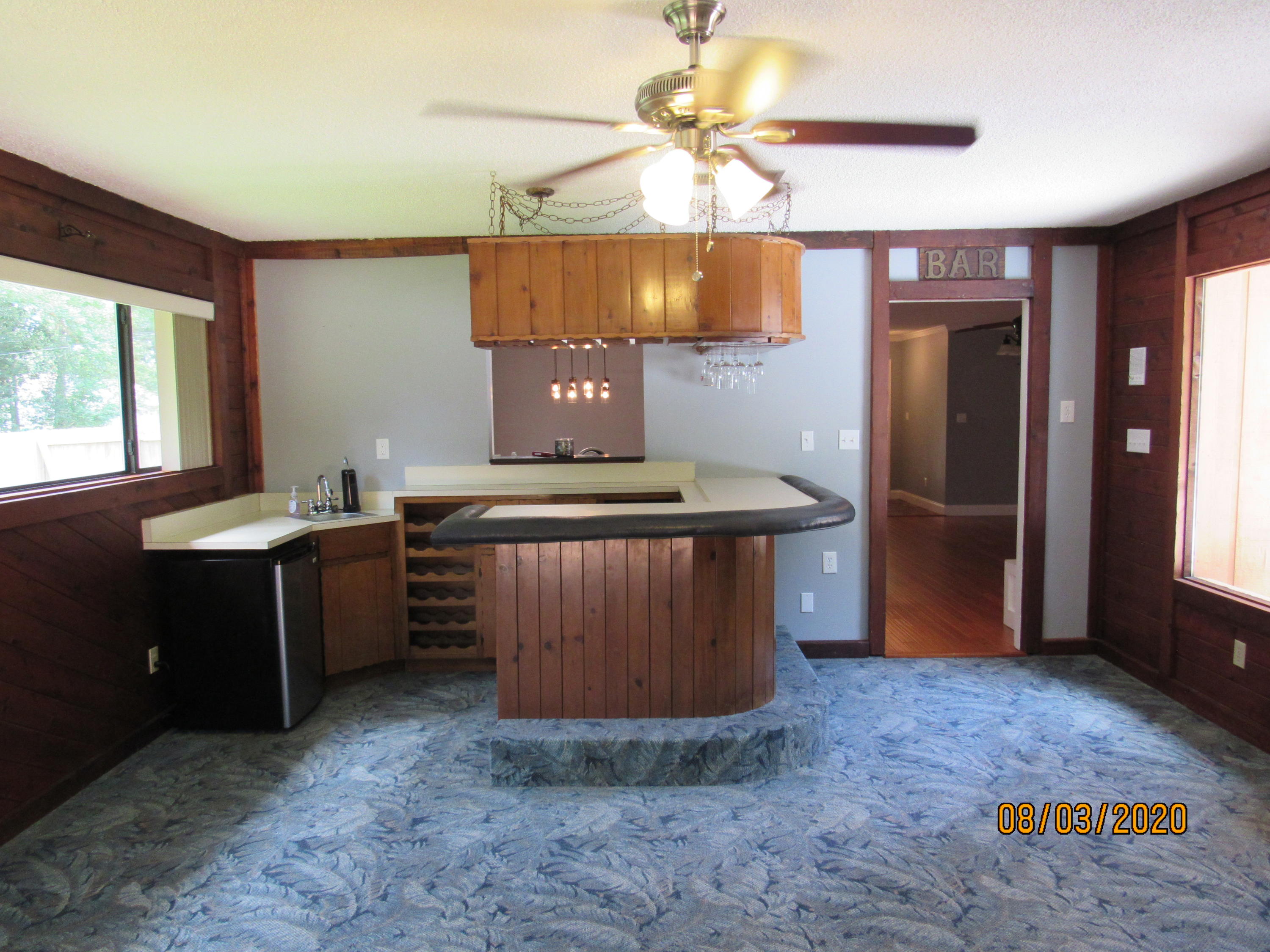 VALPARAISO PINECREST 6 - Residential Lease