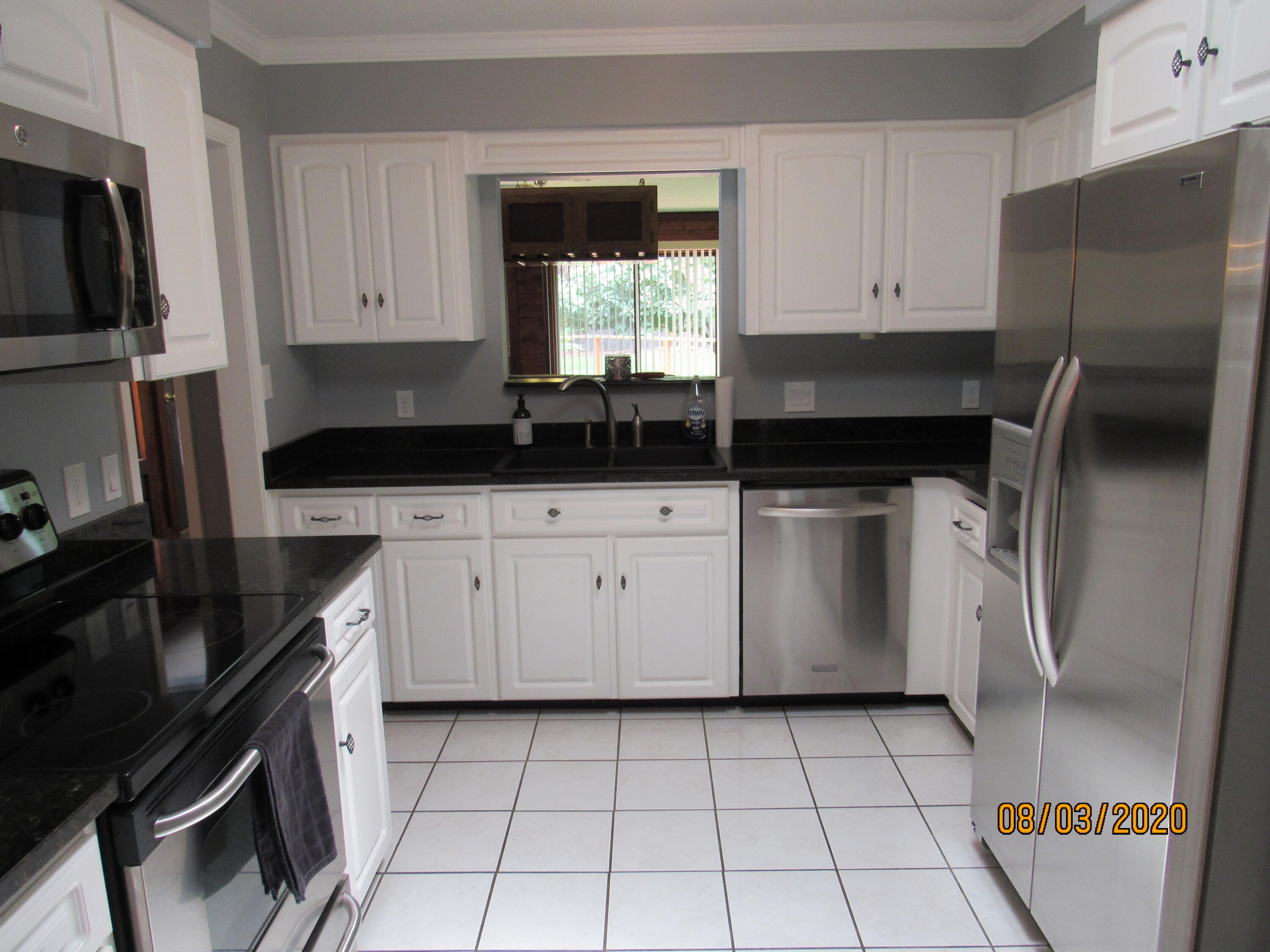 VALPARAISO PINECREST 6 - Residential Lease