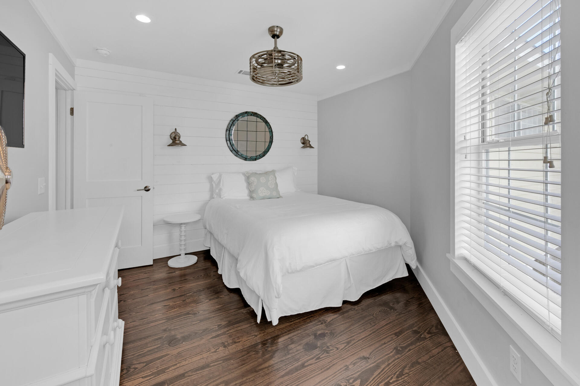 SEAGROVE 1ST ADDN - Residential