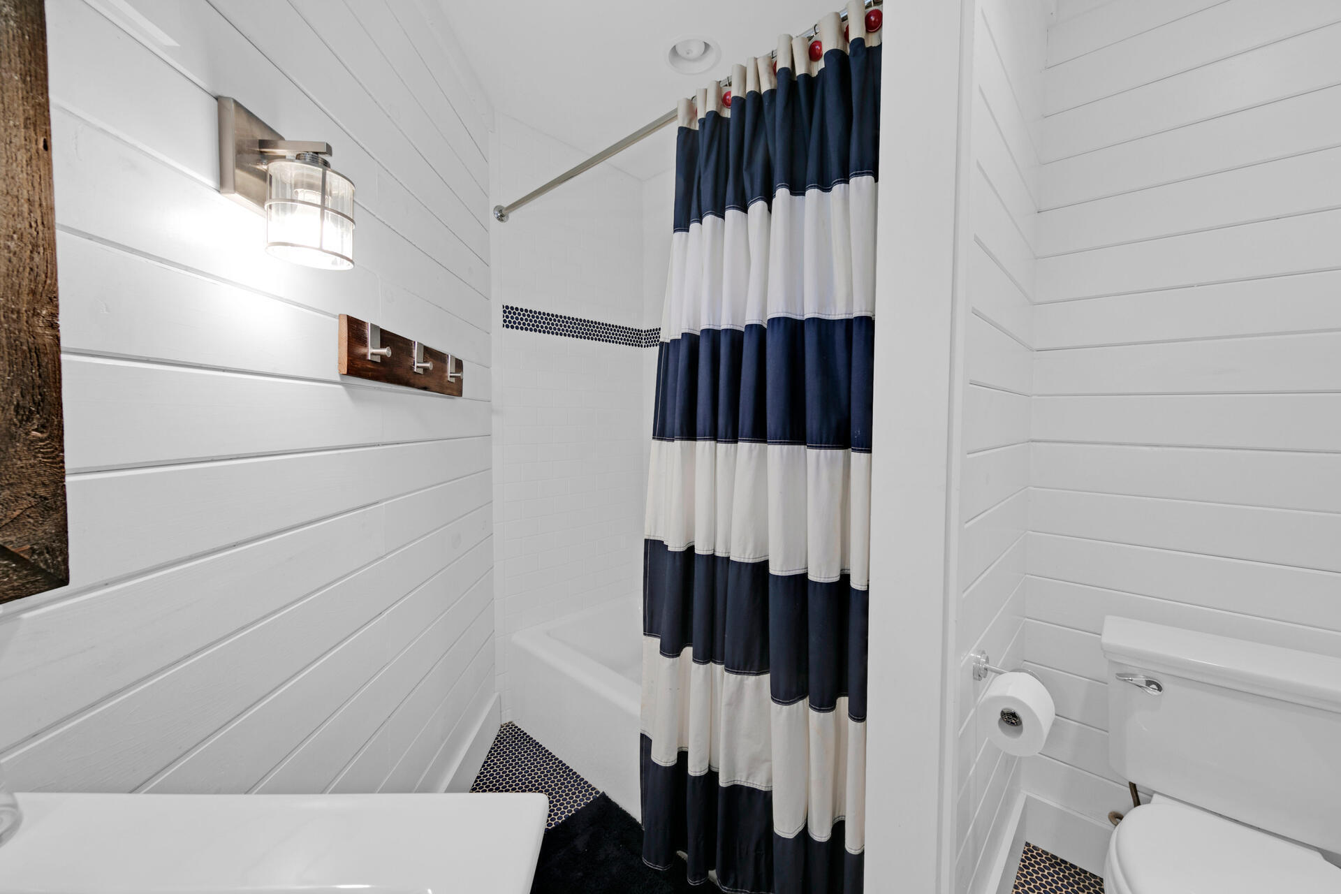 SEAGROVE 1ST ADDN - Residential