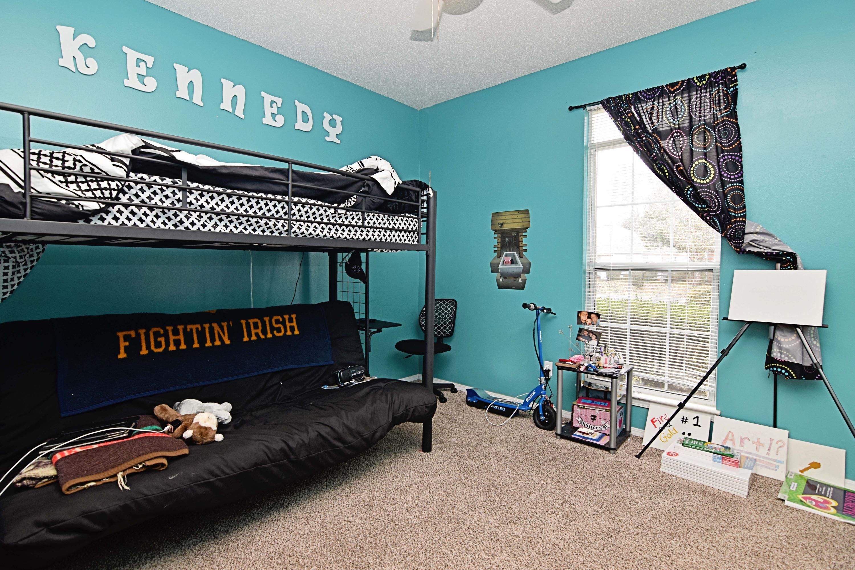 PARKWOOD SQUARE PH 2 - Residential