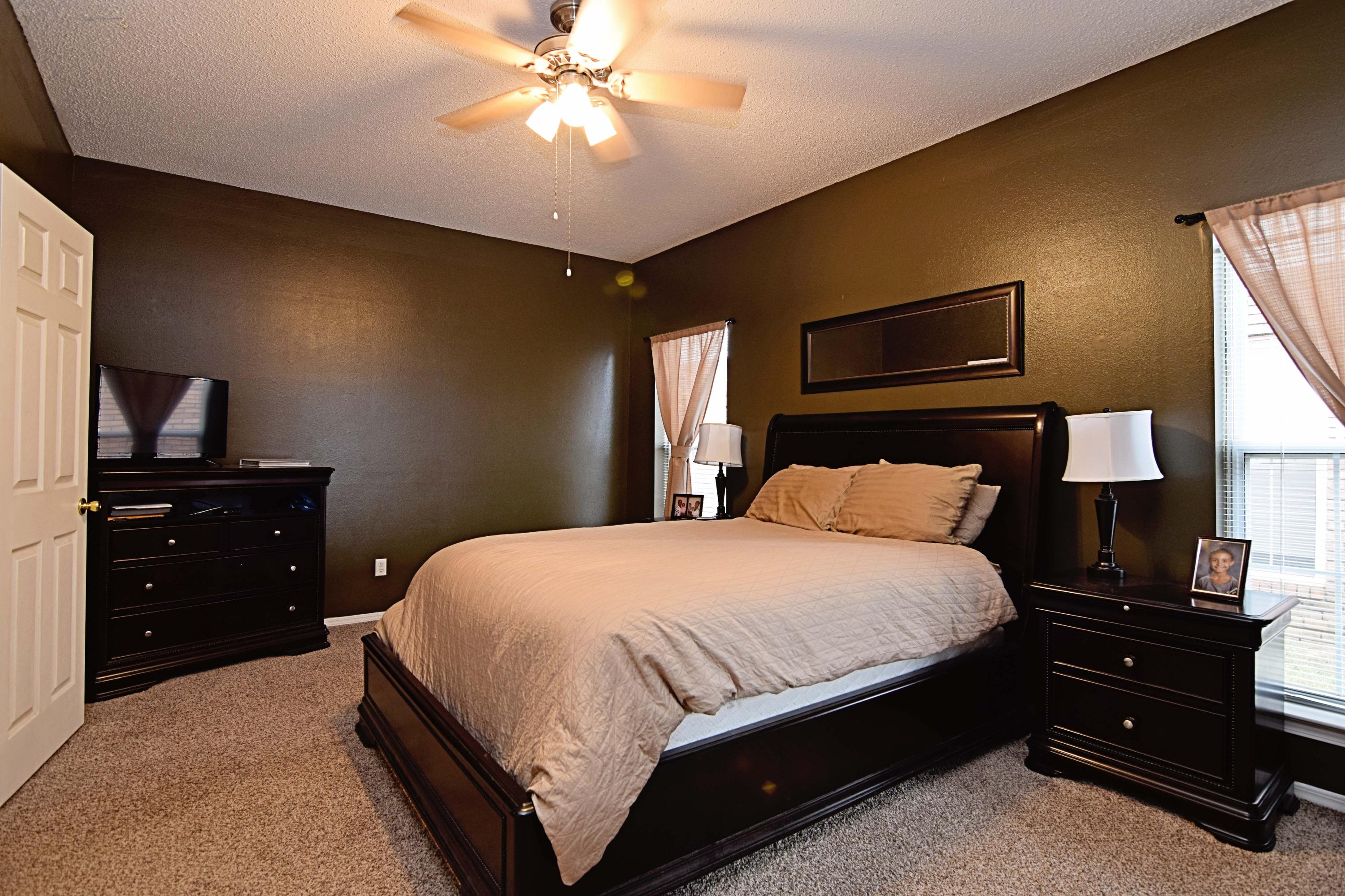 PARKWOOD SQUARE PH 2 - Residential