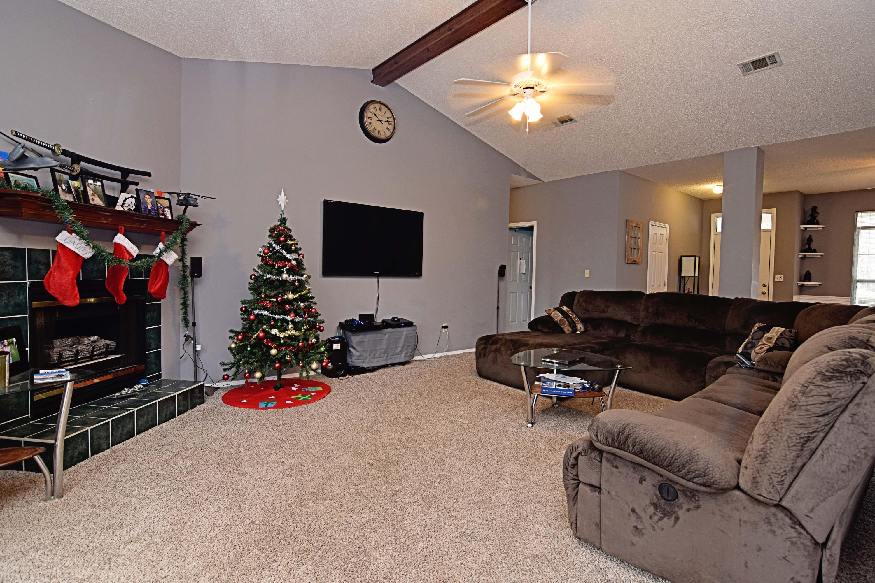 PARKWOOD SQUARE PH 2 - Residential