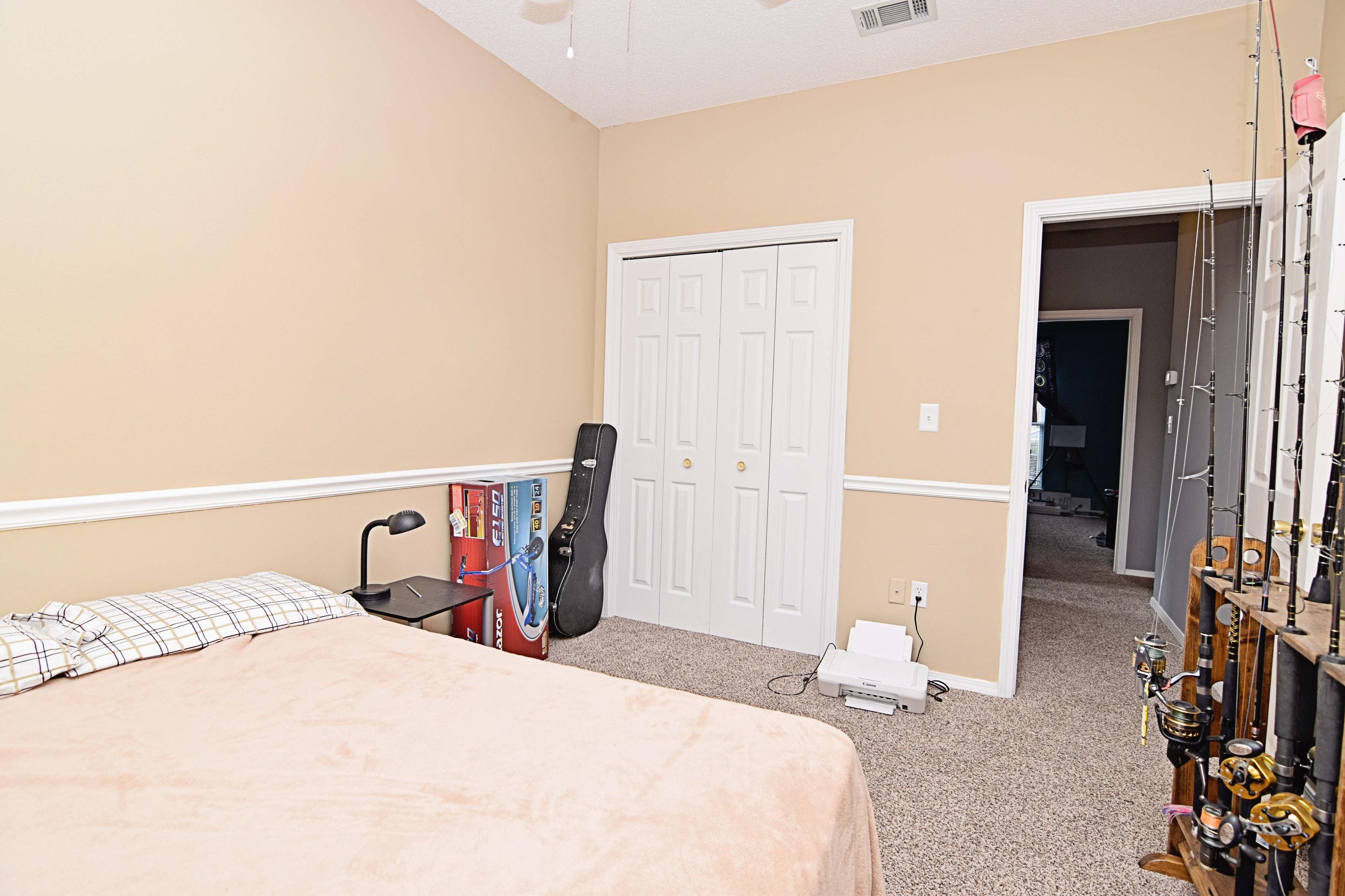 PARKWOOD SQUARE PH 2 - Residential