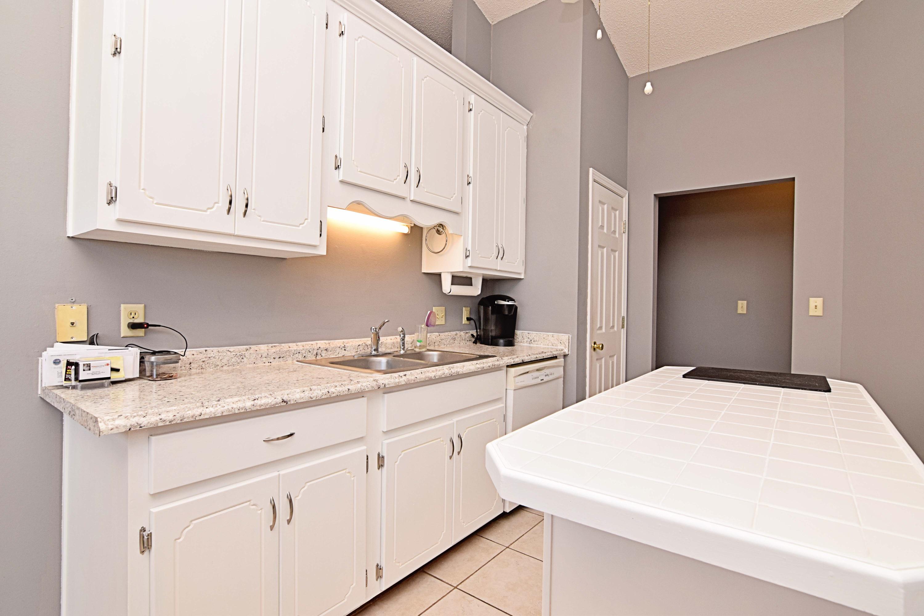 PARKWOOD SQUARE PH 2 - Residential