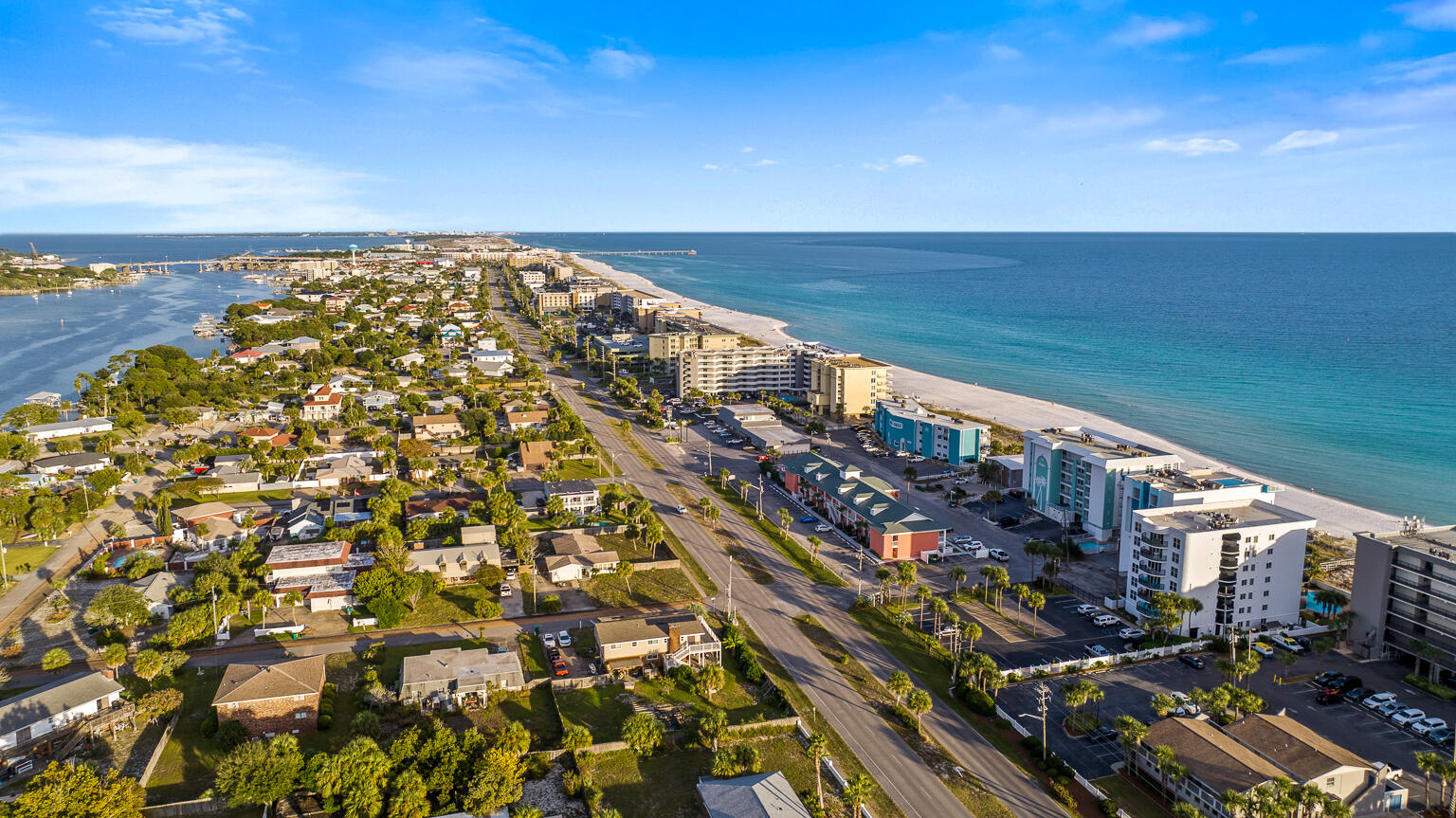 DUNE POINTE CONDO - Residential
