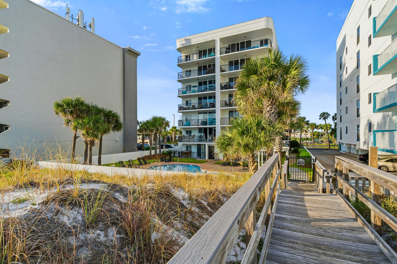 DUNE POINTE CONDO - Residential