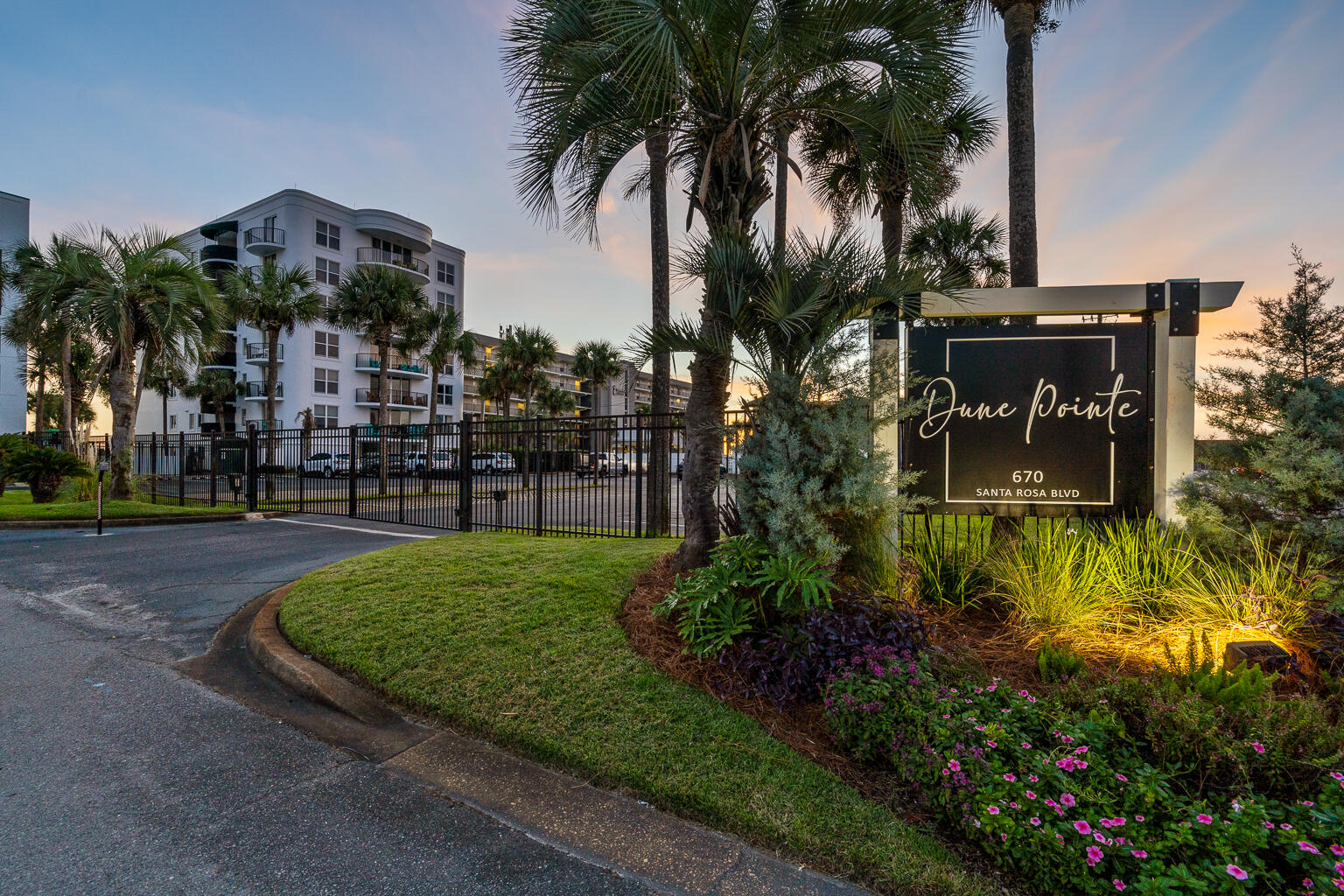 DUNE POINTE CONDO - Residential