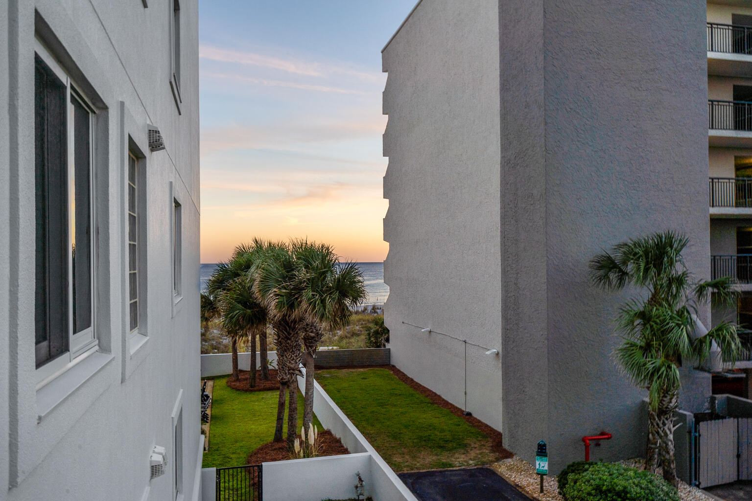DUNE POINTE CONDO - Residential