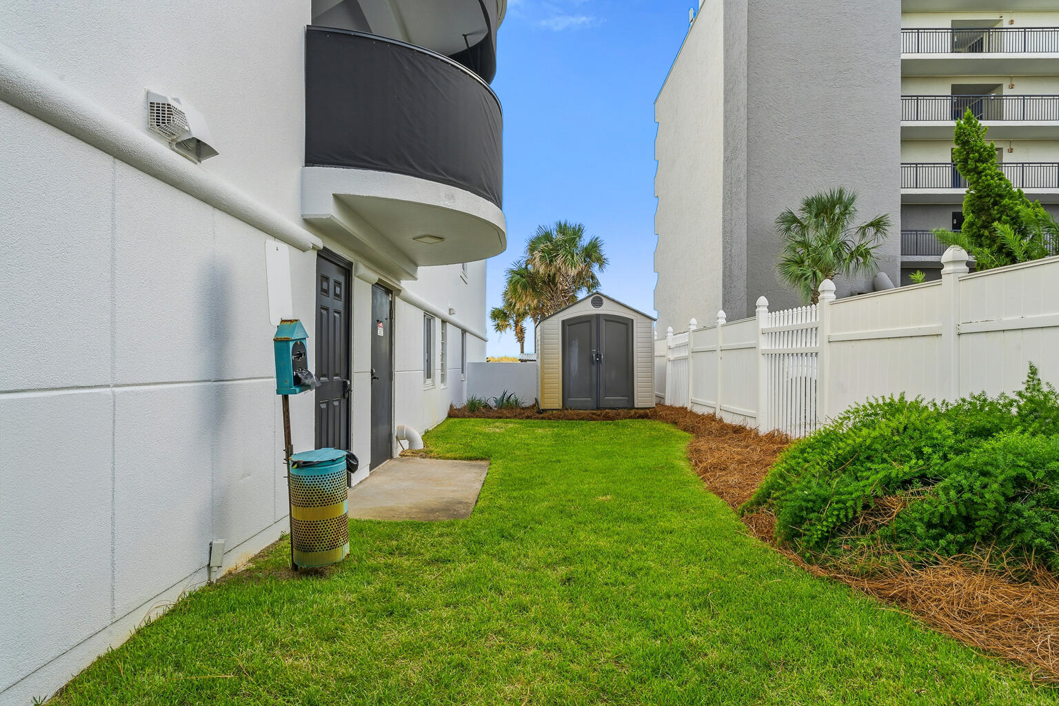 DUNE POINTE CONDO - Residential