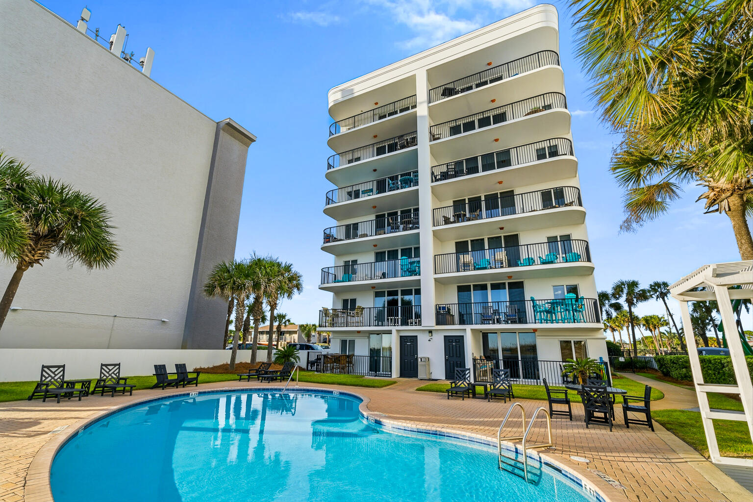 DUNE POINTE CONDO - Residential